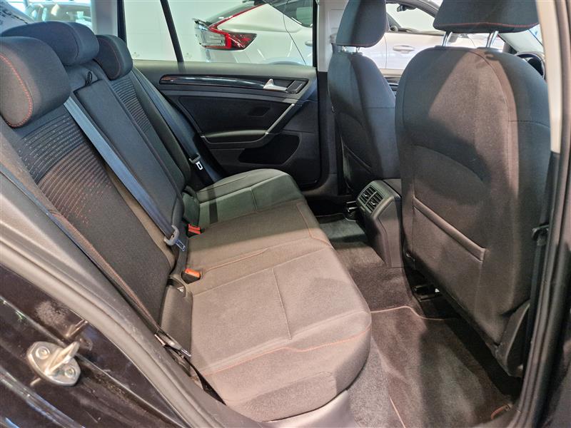 Volkswagen GOLF VARIANT 2,0 TDI 110 KW (150 HV) DSG-AUTOMAATTI.