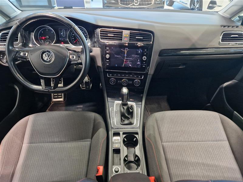 Volkswagen GOLF VARIANT 2,0 TDI 110 KW (150 HV) DSG-AUTOMAATTI.