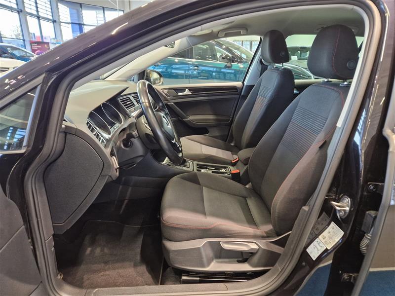 Volkswagen GOLF VARIANT 2,0 TDI 110 KW (150 HV) DSG-AUTOMAATTI.