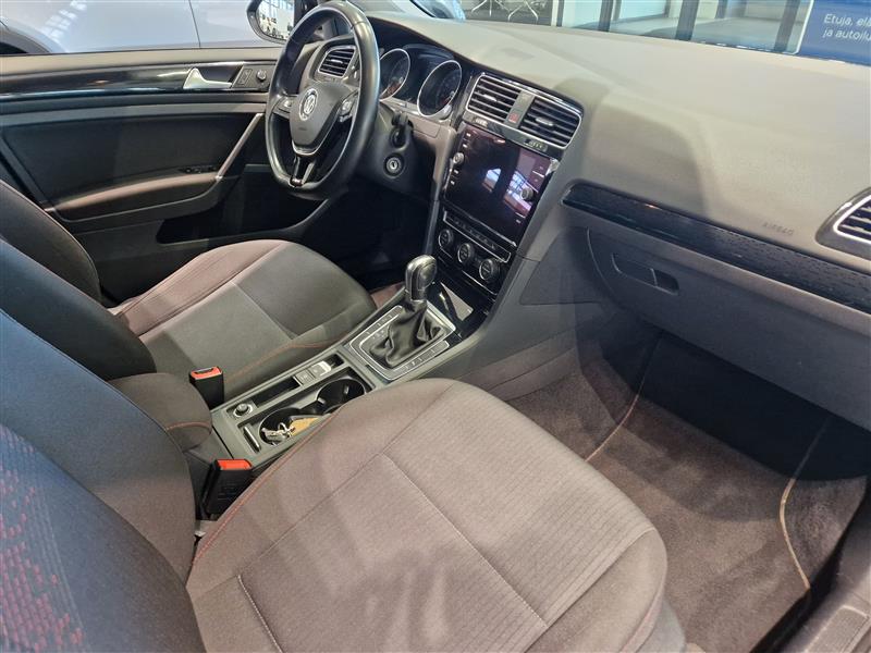 Volkswagen GOLF VARIANT 2,0 TDI 110 KW (150 HV) DSG-AUTOMAATTI.
