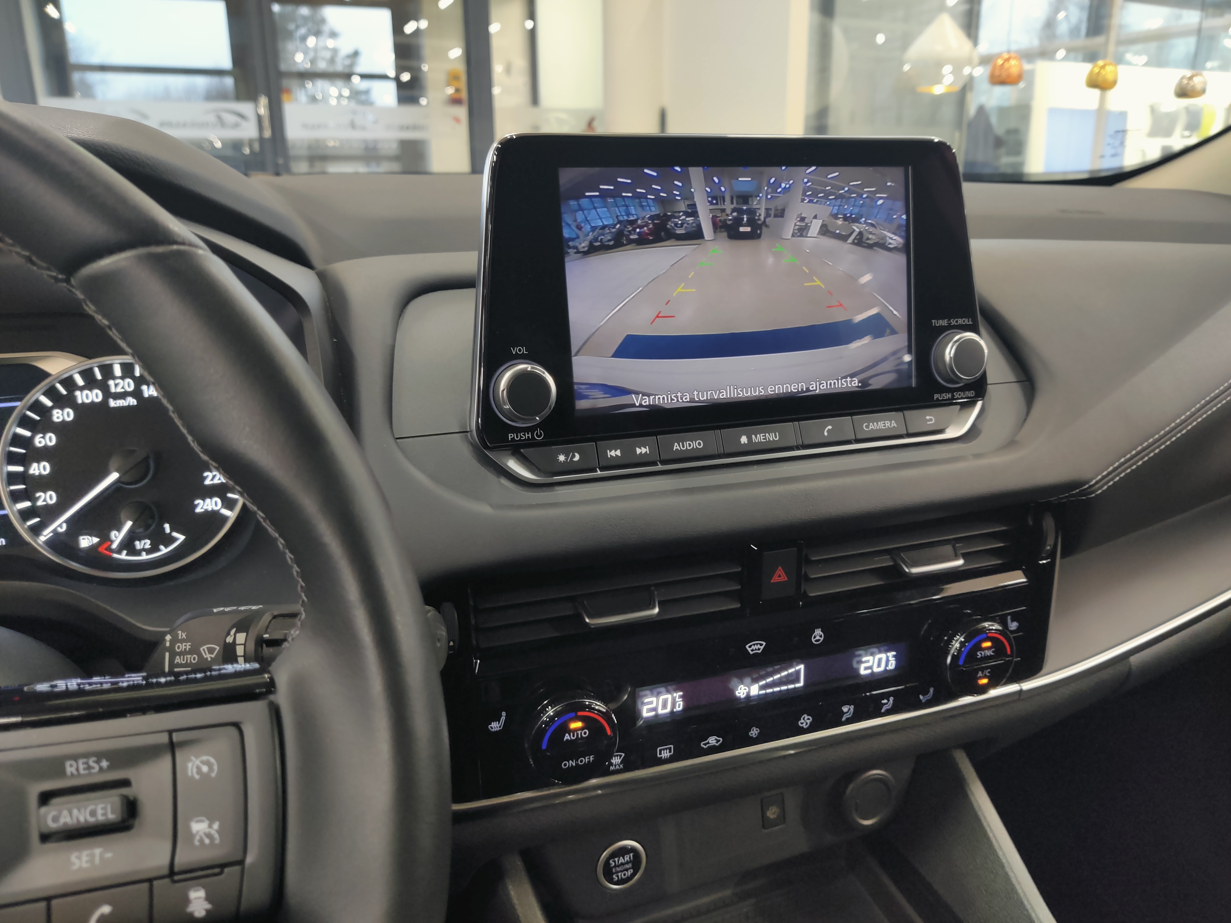 Nissan QASHQAI MHEV 140 6M/T 2WD ACENTA