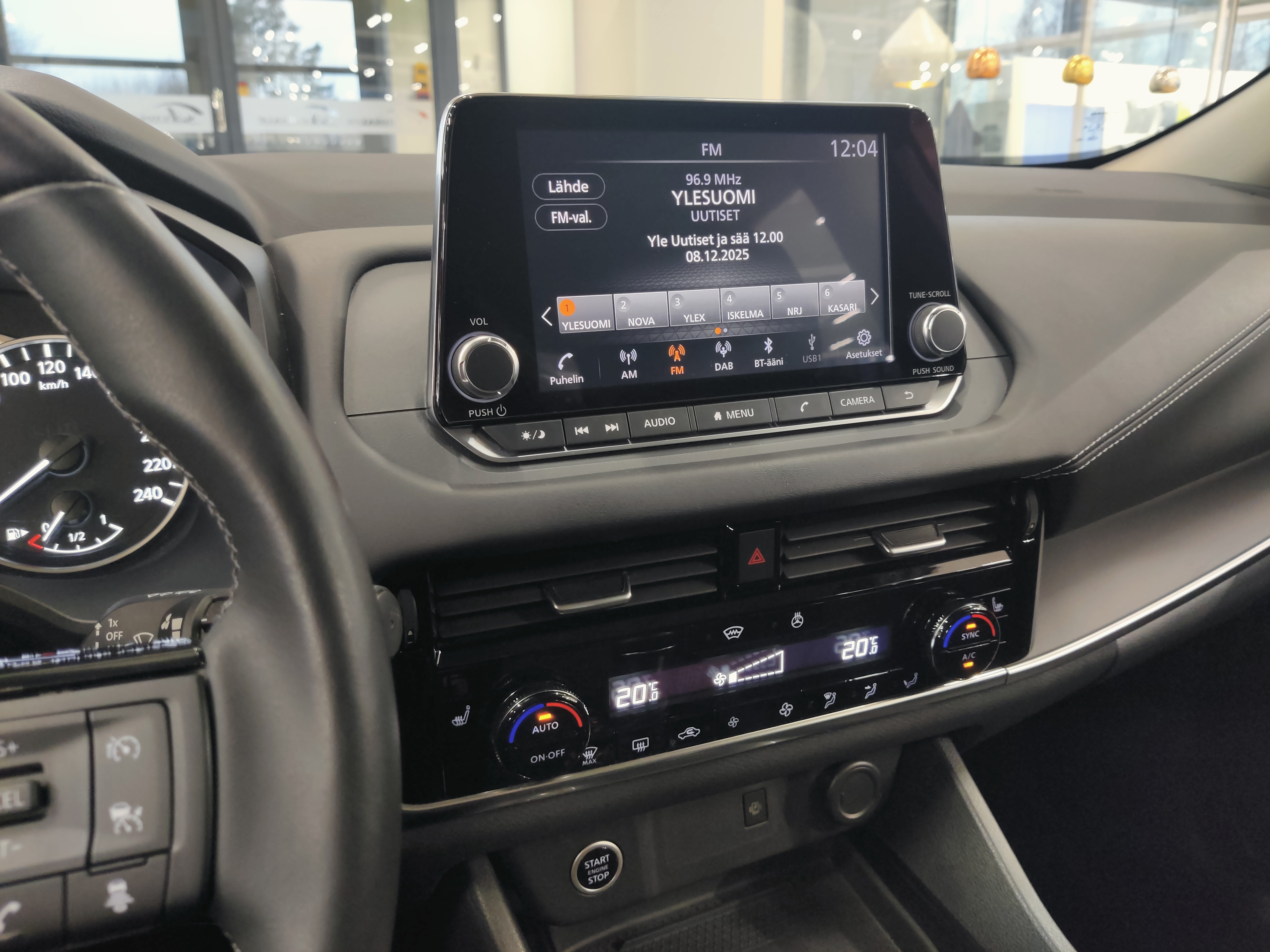 Nissan QASHQAI MHEV 140 6M/T 2WD ACENTA