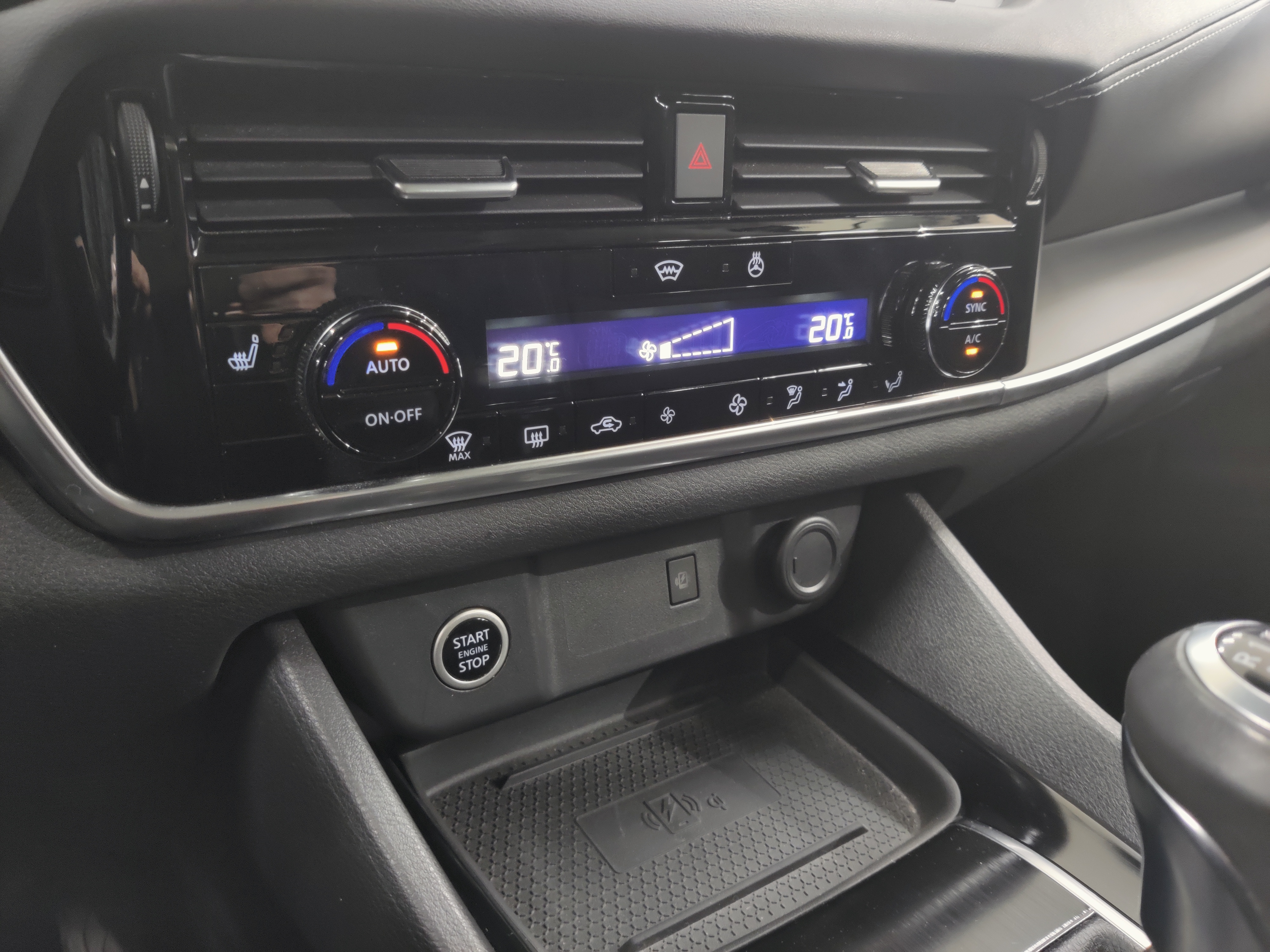 Nissan QASHQAI MHEV 140 6M/T 2WD ACENTA