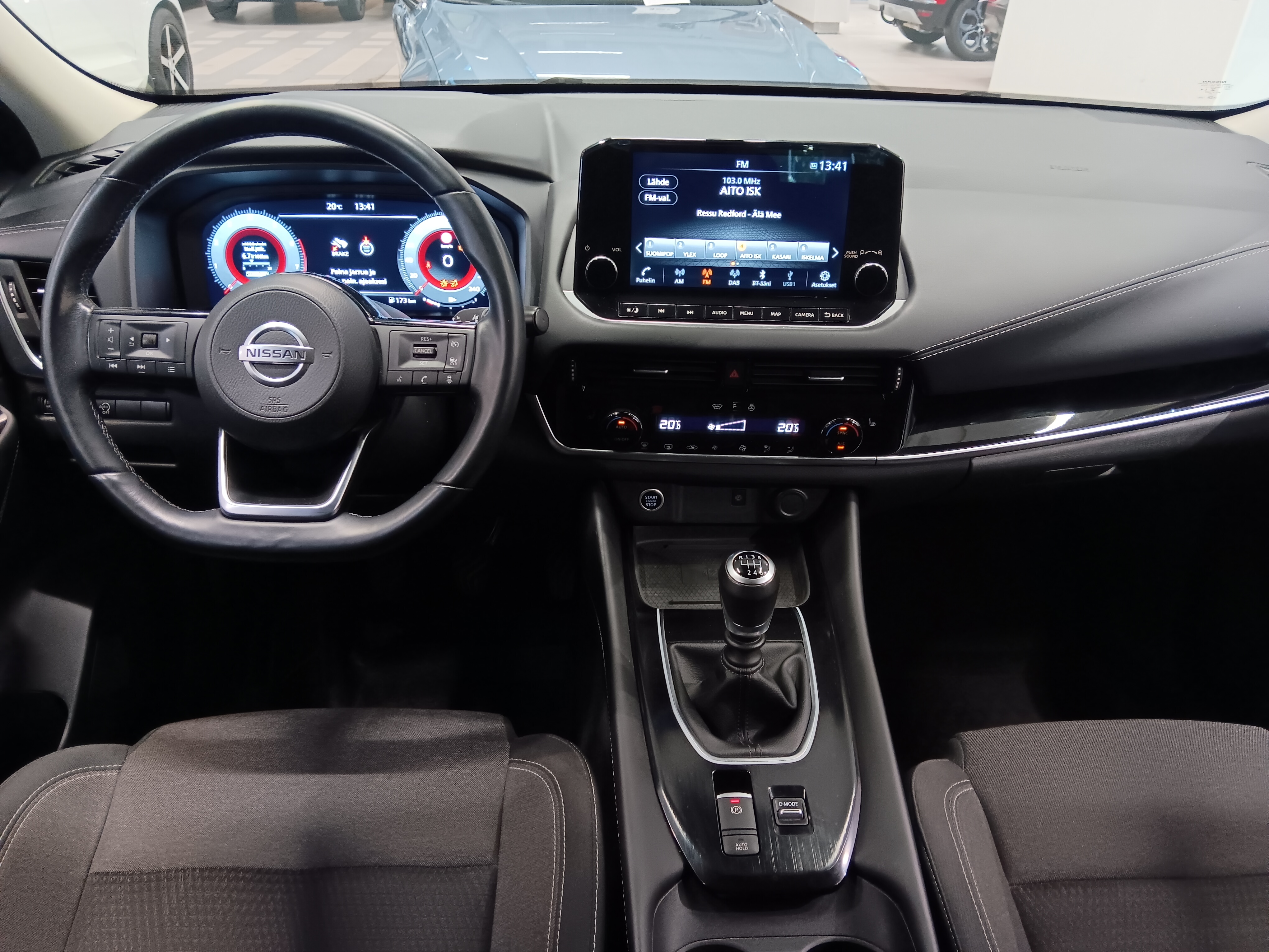 Nissan QASHQAI MHEV 140 6M/T 2WD N-CONNECTA TAKUU 12KK/20TKM