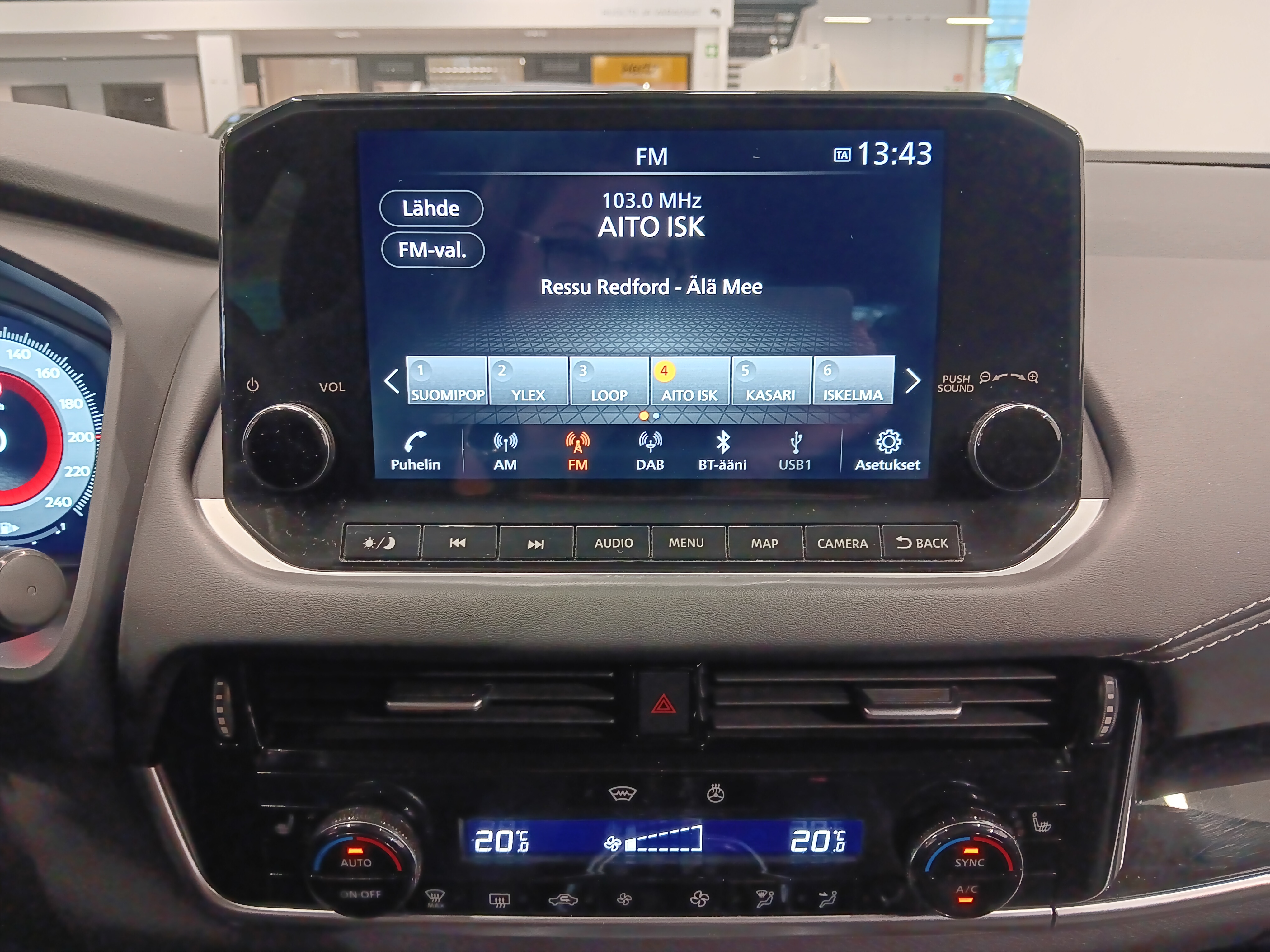 Nissan QASHQAI MHEV 140 6M/T 2WD N-CONNECTA TAKUU 12KK/20TKM