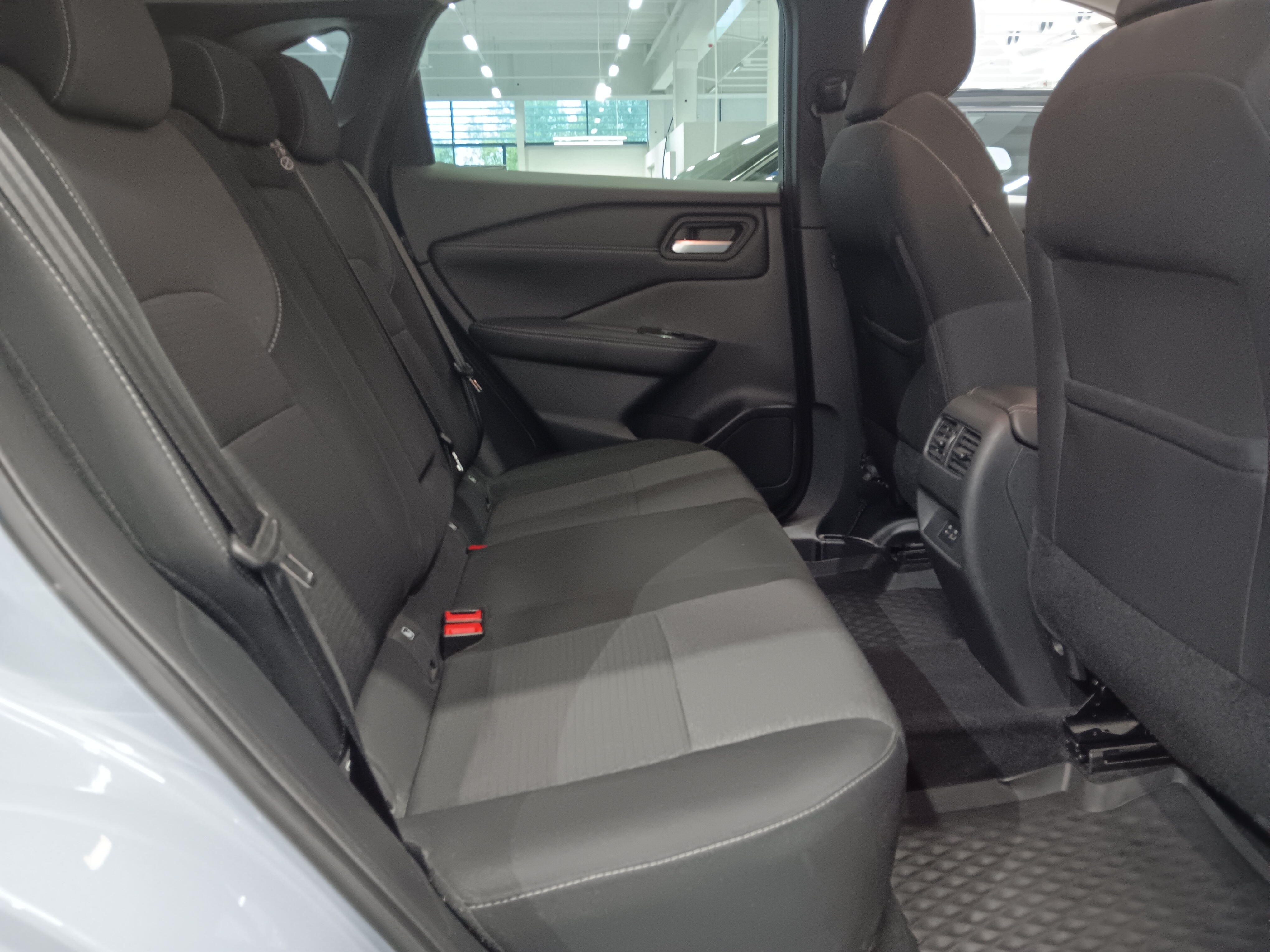 Nissan QASHQAI MHEV 140 6M/T 2WD N-CONNECTA TAKUU 12KK/20TKM
