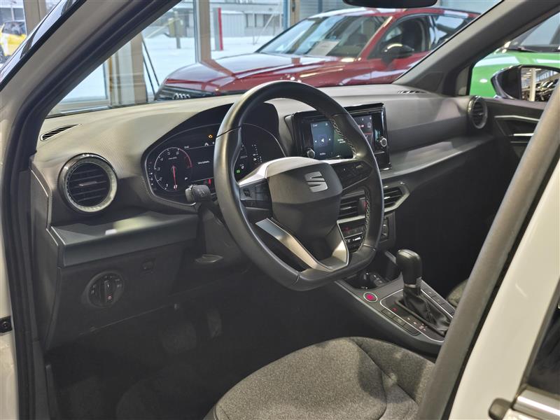 Seat ARONA 1.0 ECOTSI 110 XPERIENCE DSG TAKUU 24KK/40TKM