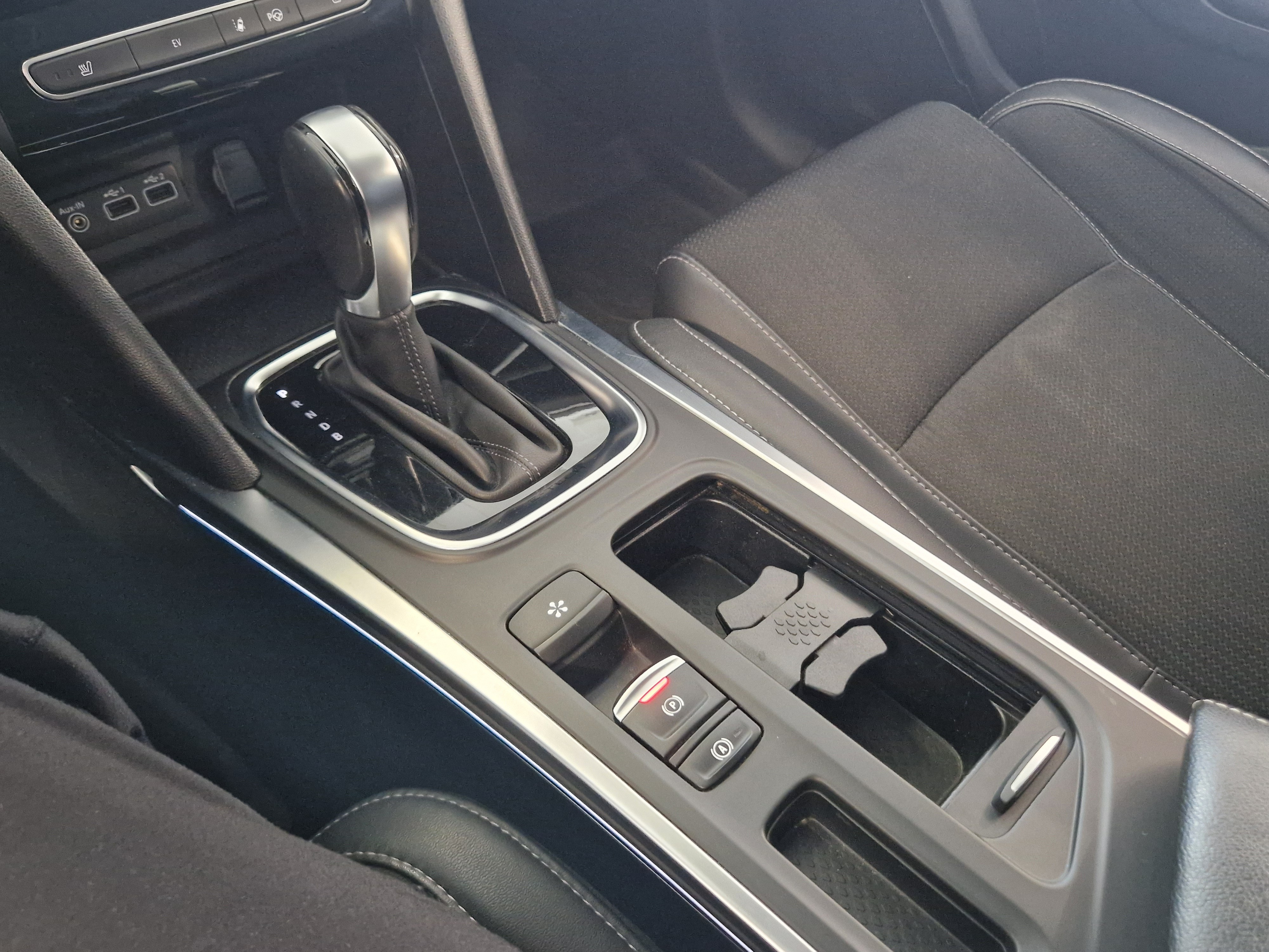 Renault MEGANE SPORT TOURER E-TECH PLUG-IN HYBRID INTENS