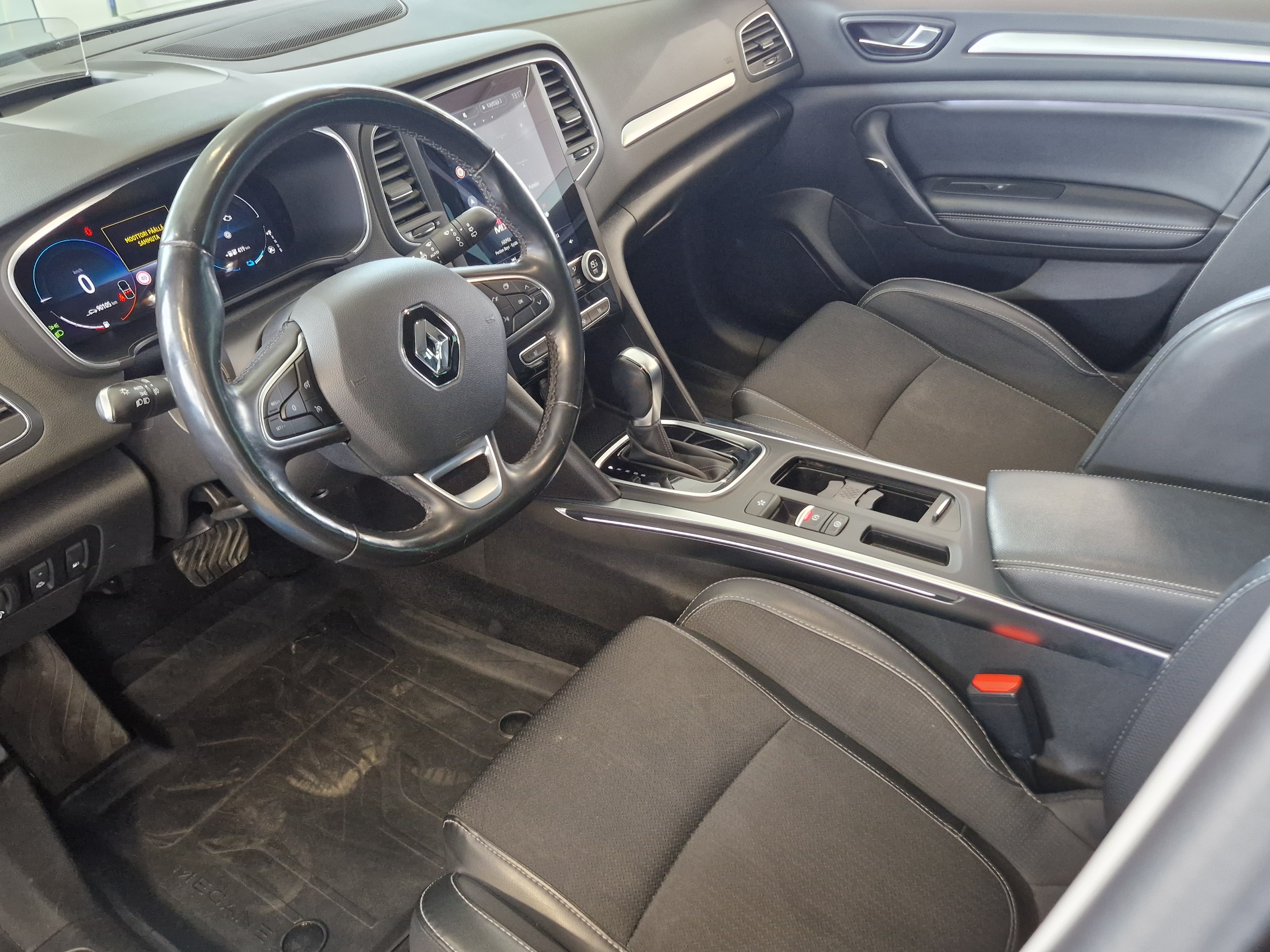 Renault MEGANE SPORT TOURER E-TECH PLUG-IN HYBRID INTENS