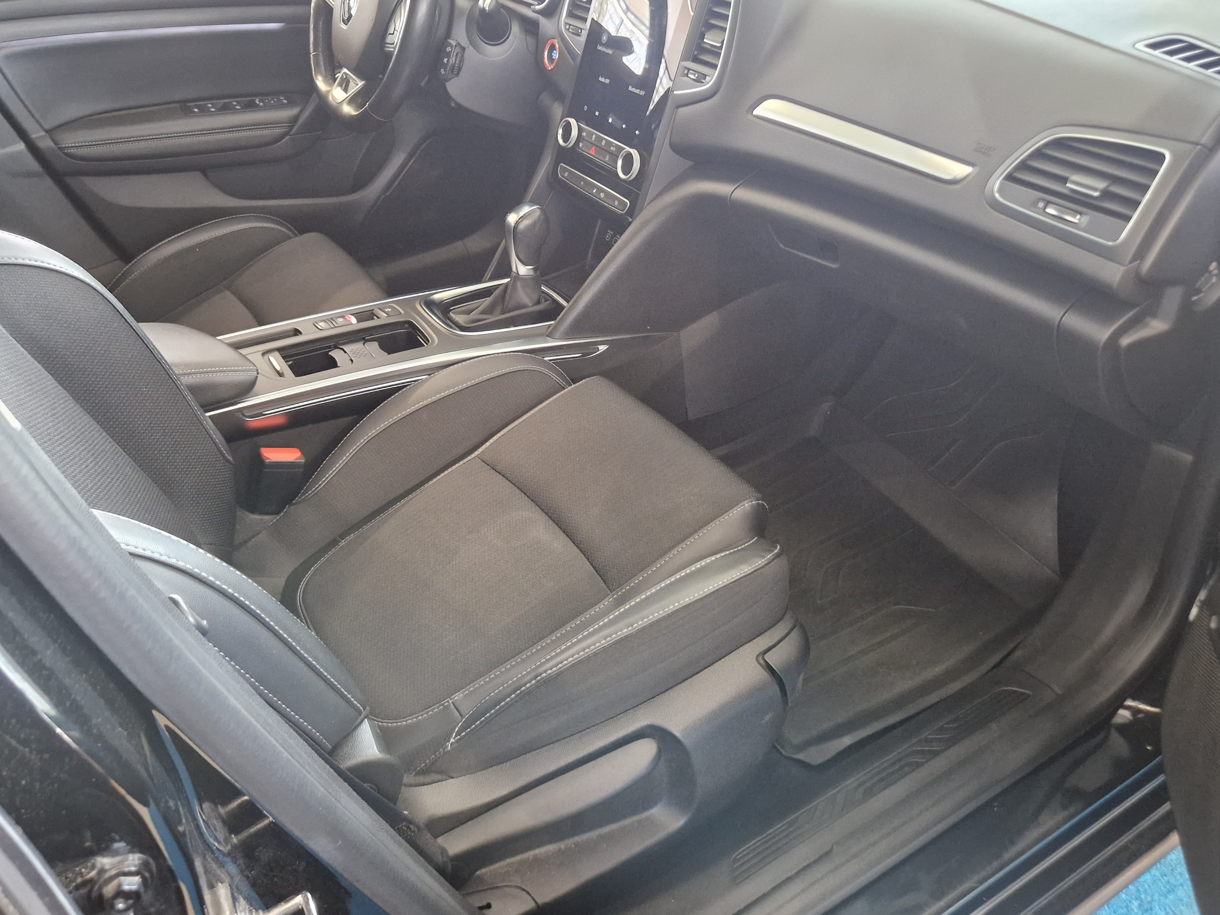 Renault MEGANE SPORT TOURER E-TECH PLUG-IN HYBRID INTENS