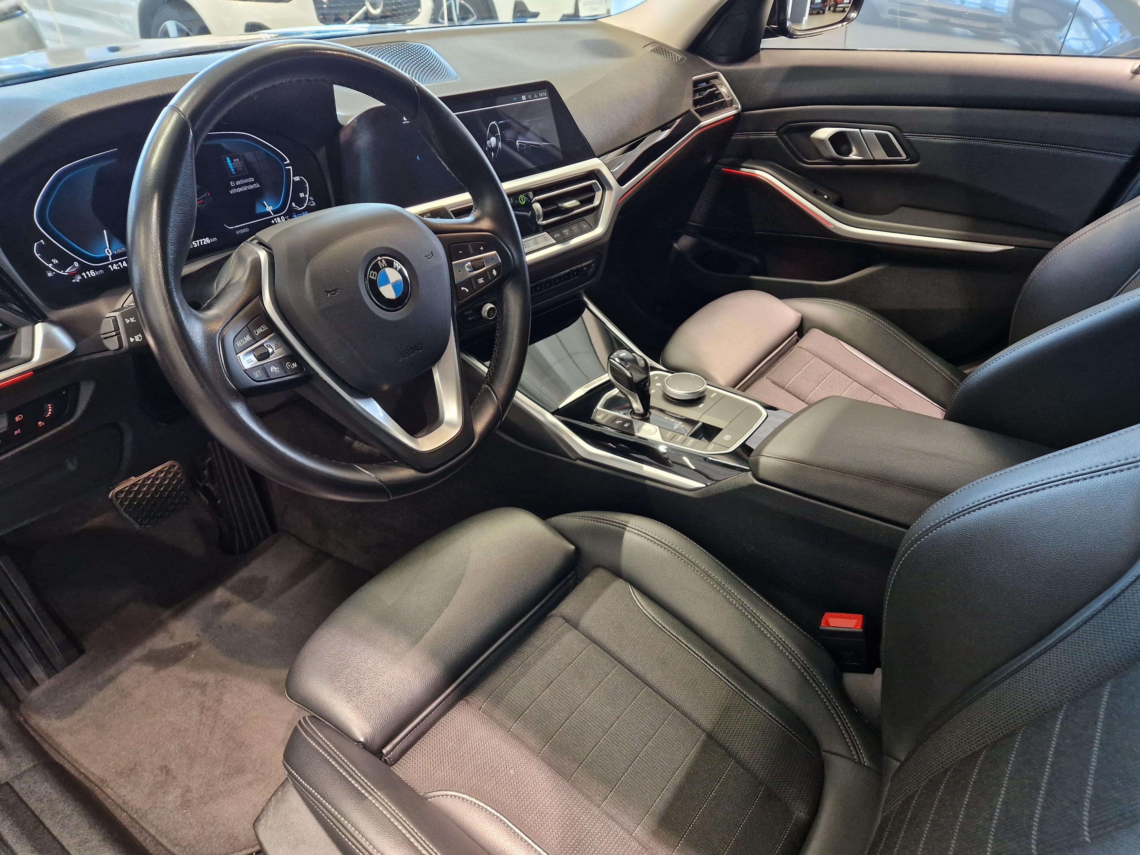 BMW 330 G21 Touring 330e Business Sport 2021, kuva 4/17