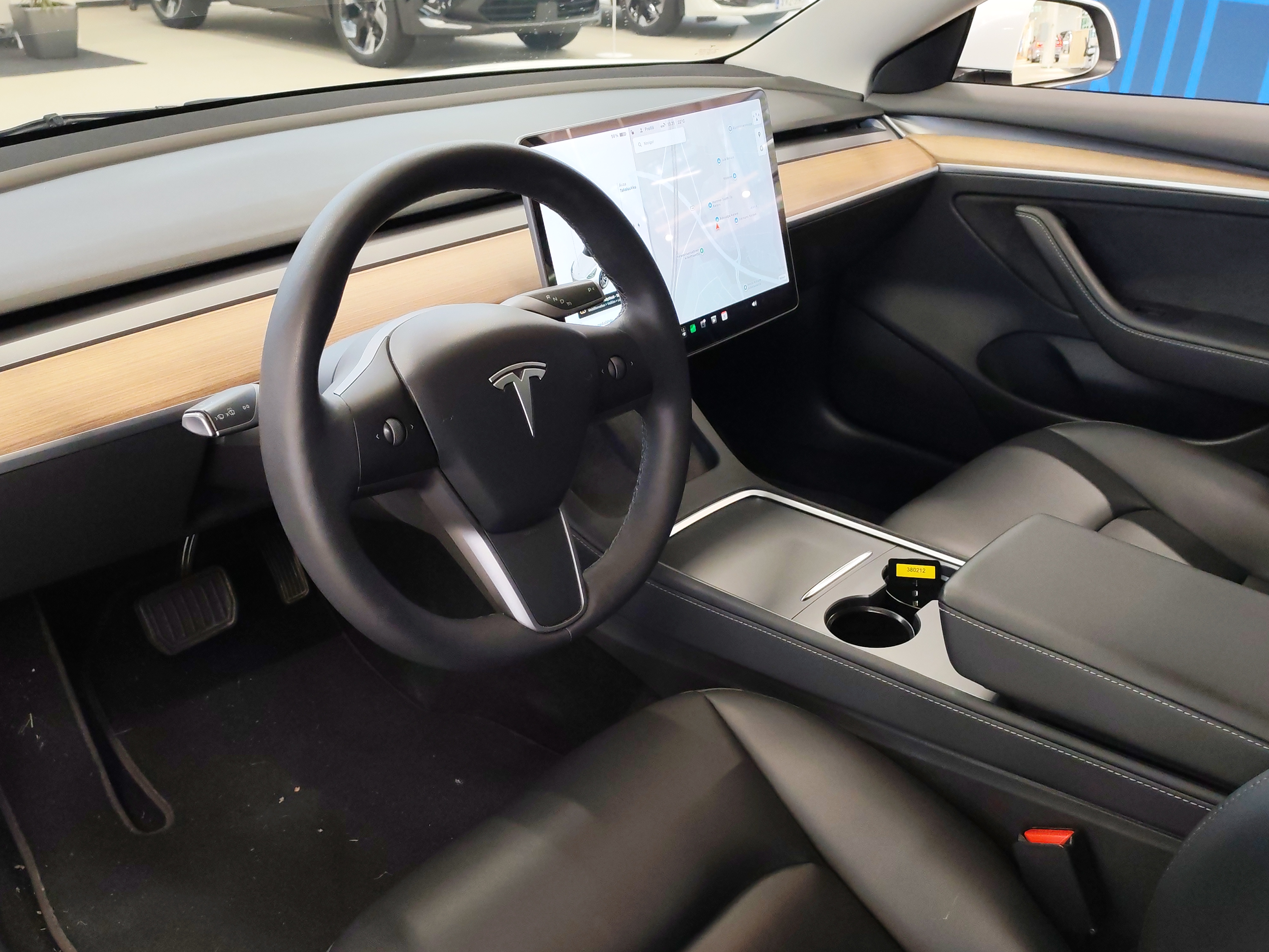 Tesla MODEL 3 STANDARD RANGE PLUS
