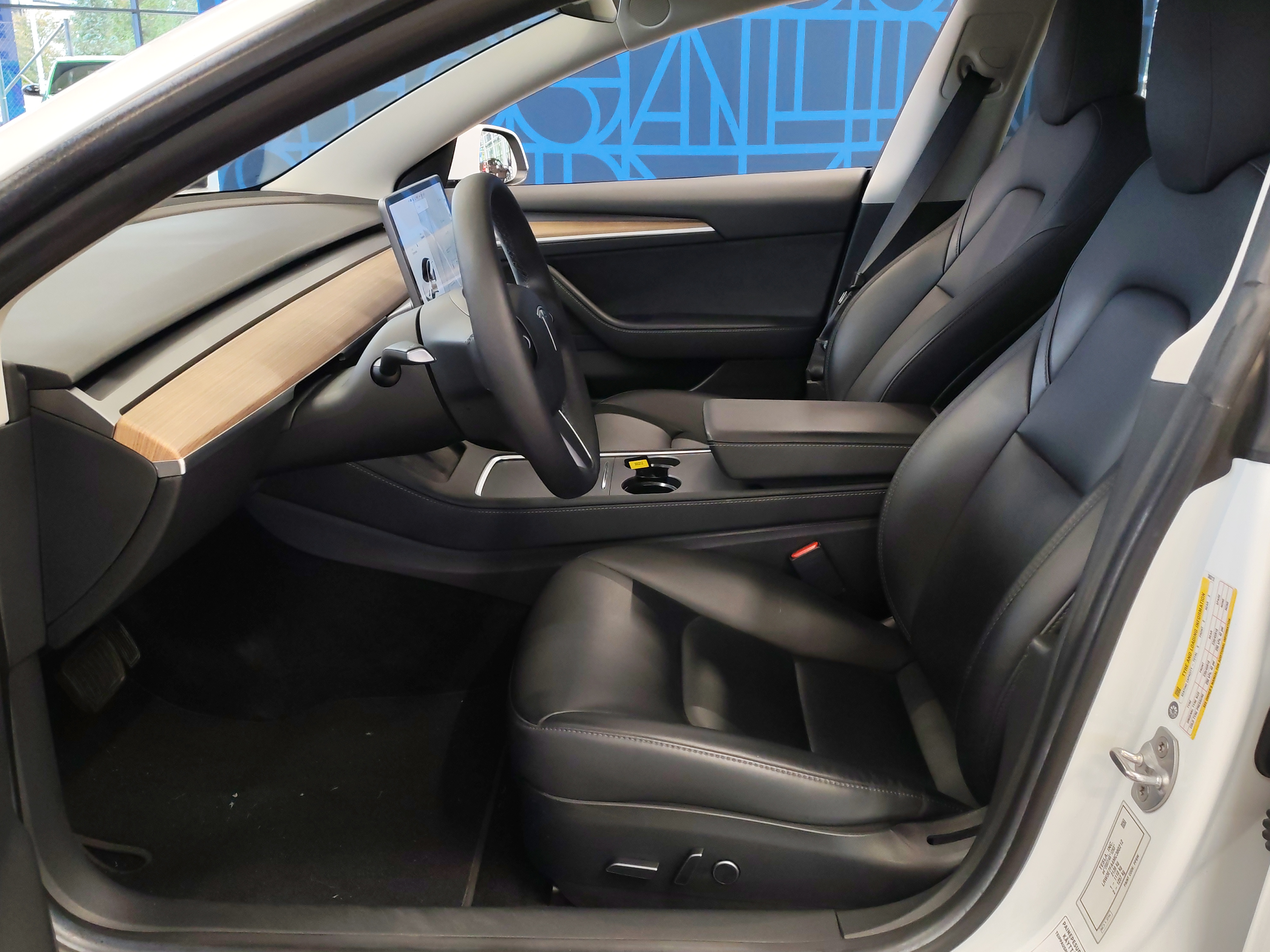 Tesla MODEL 3 STANDARD RANGE PLUS