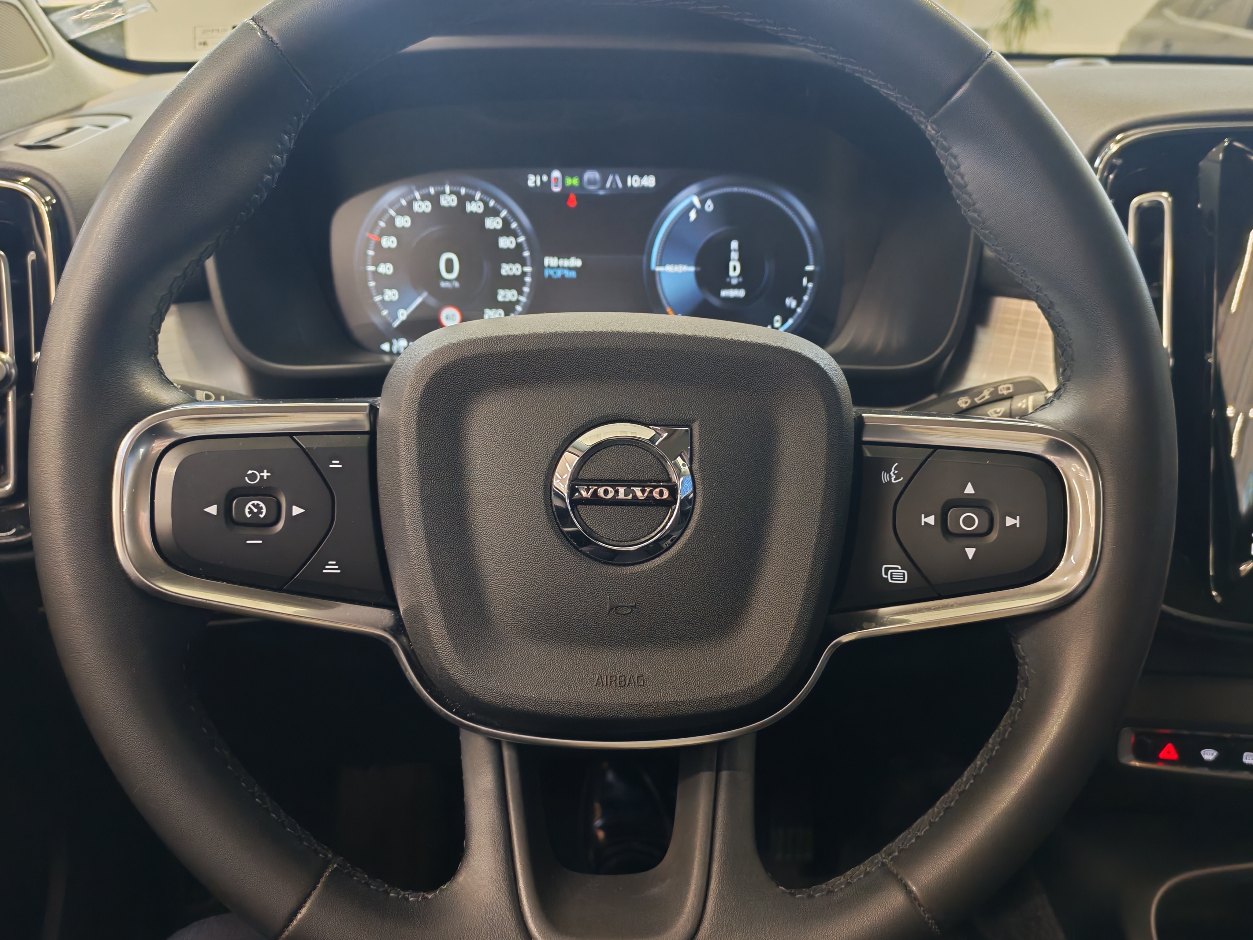 Volvo XC40 2022, kuva 6/17