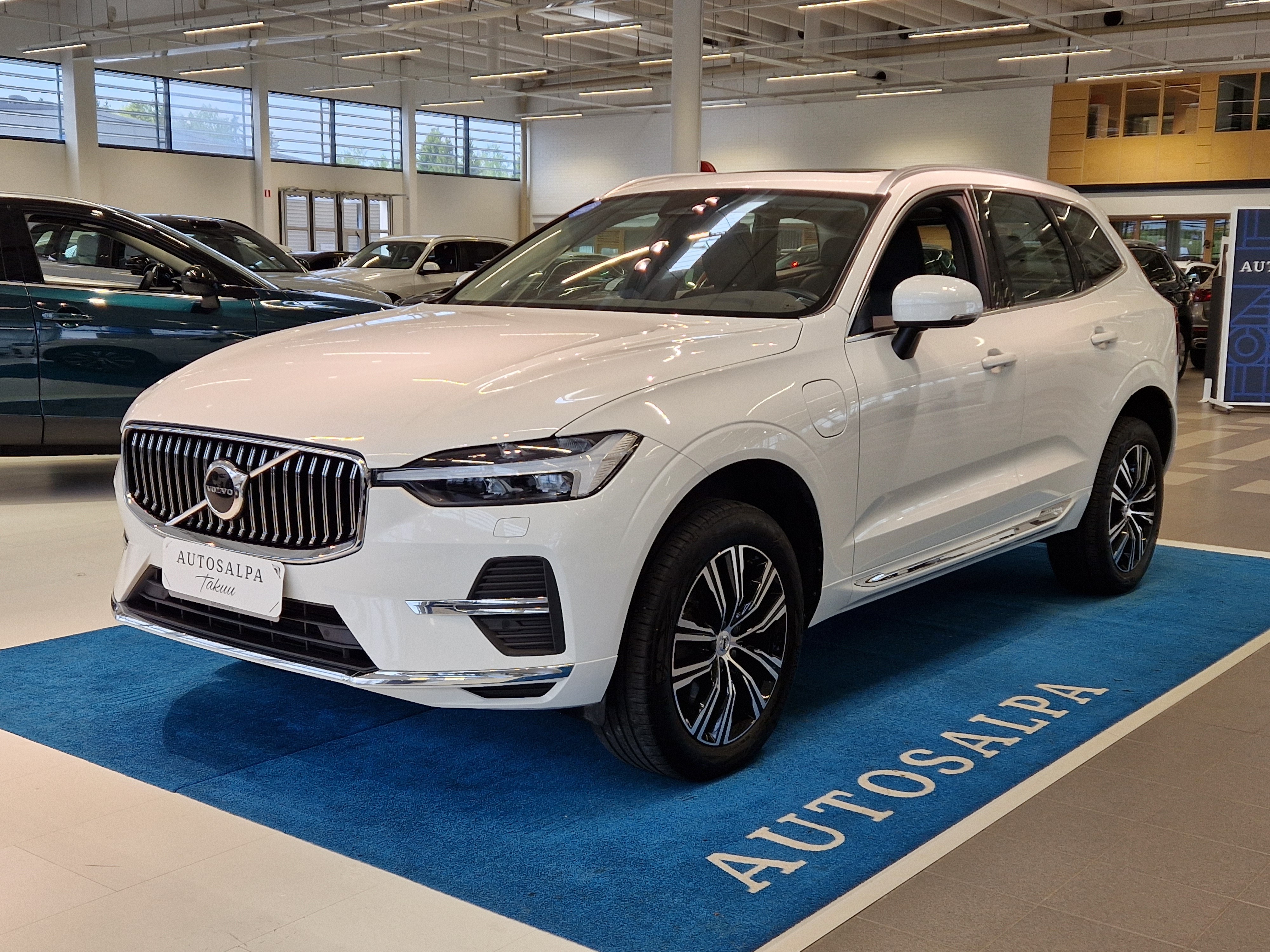 Volvo XC60 T8 AWD LONG RANGE HIGH PERFORMANCE INSCRIPTION EDI