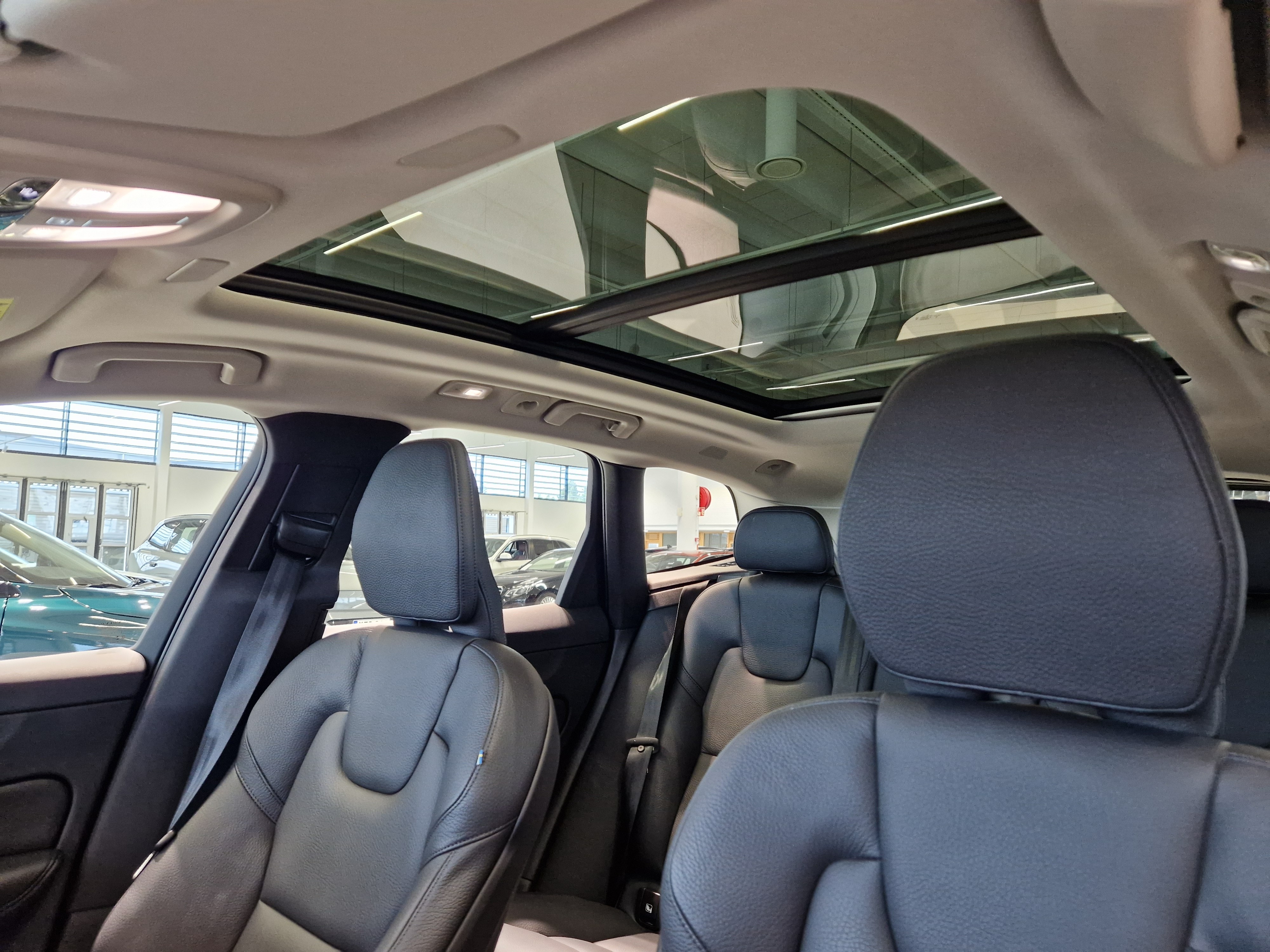 Volvo XC60 T8 AWD LONG RANGE INSCRIPTION TAKUU 24KK/40TKM