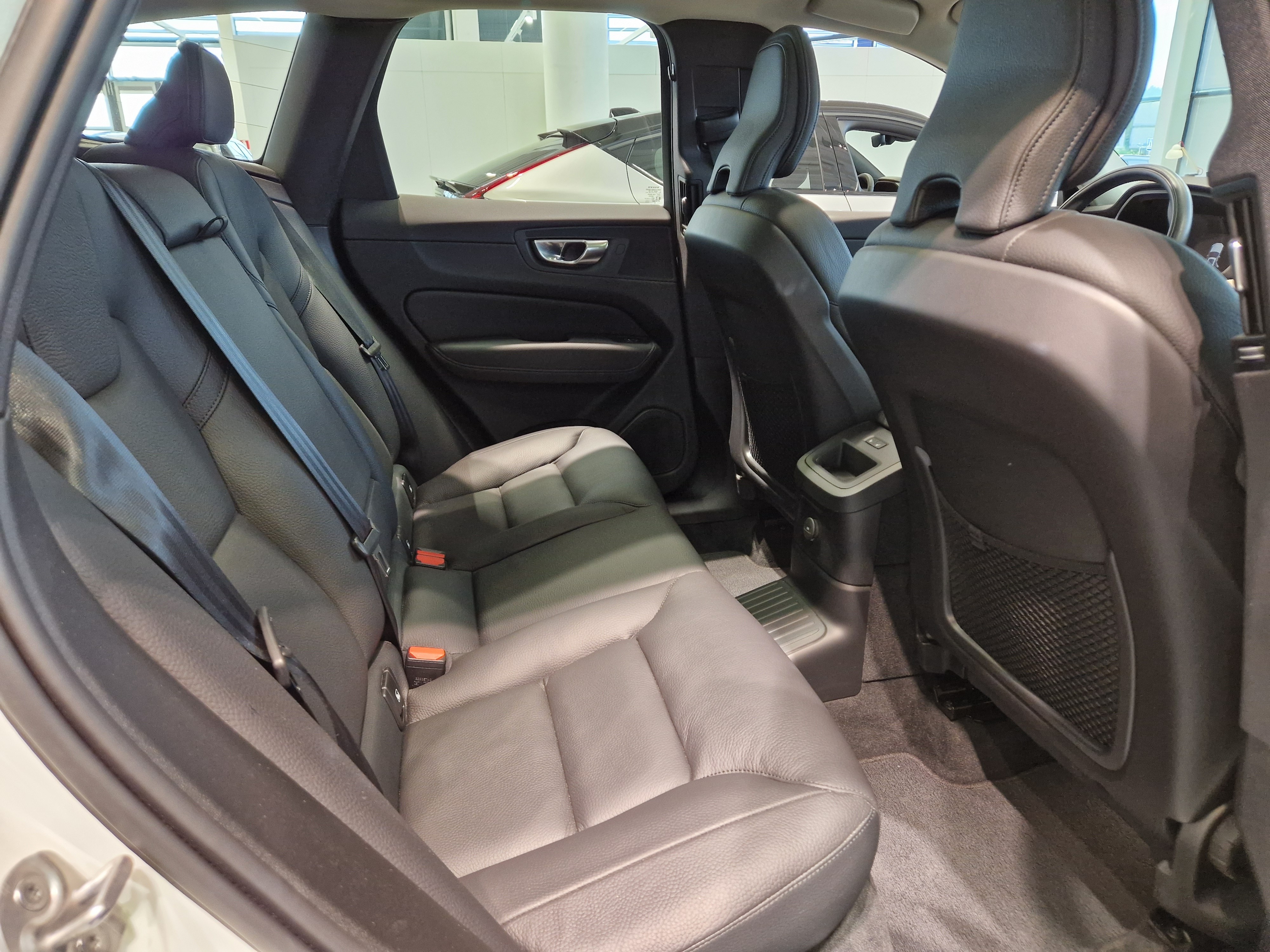 Volvo XC60 T8 AWD LONG RANGE INSCRIPTION TAKUU 24KK/40TKM