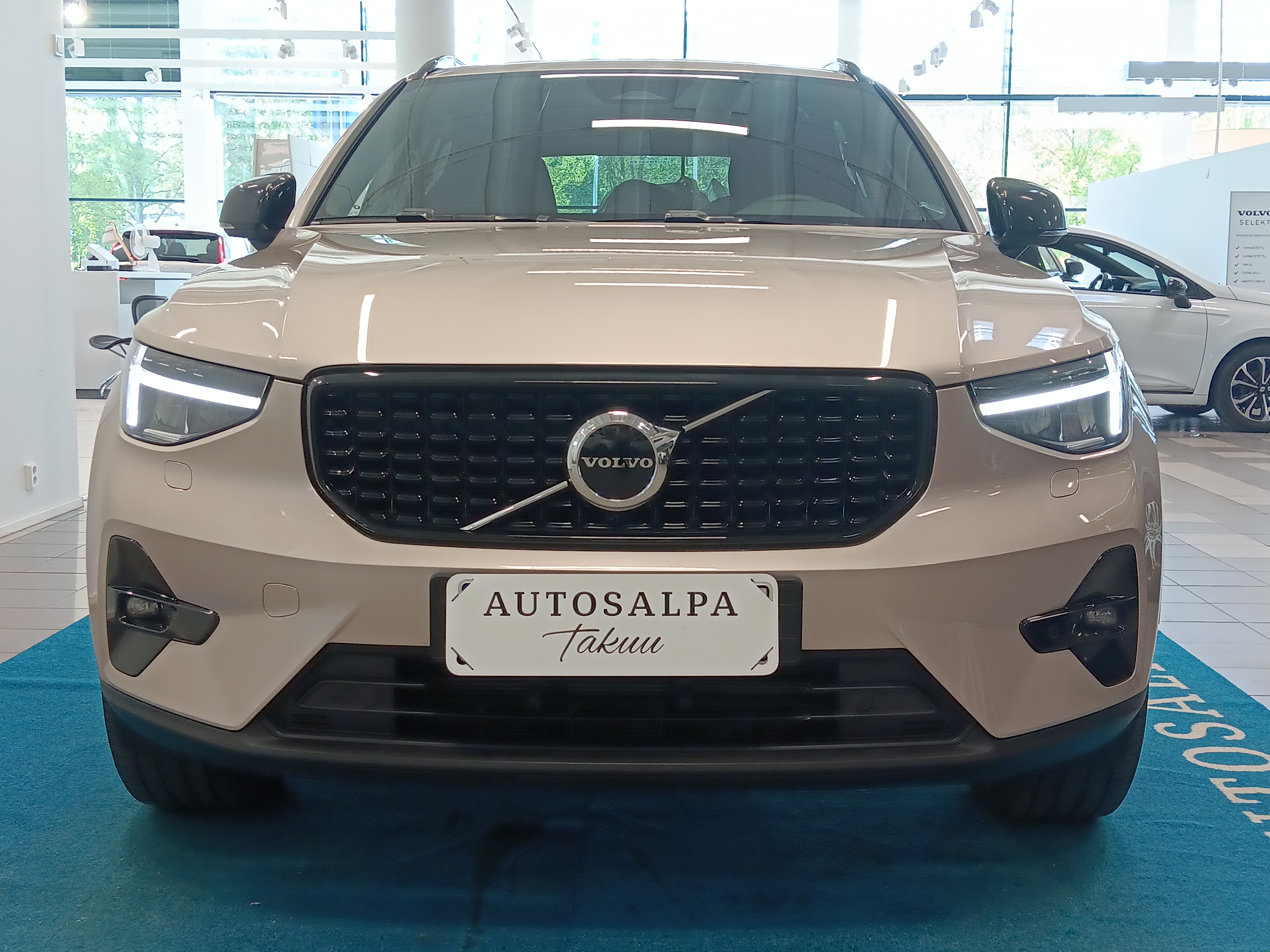 Volvo XC40 B3 MHEV BUSINESS PLUS DARK DCT AUT