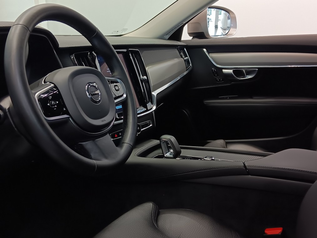 Volvo V90 CROSS COUNTRY B4 AWD D-MHEV BUSINESS PLUS AUT