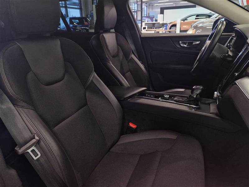 Volvo V60 D4 MOMENTUM AUT.