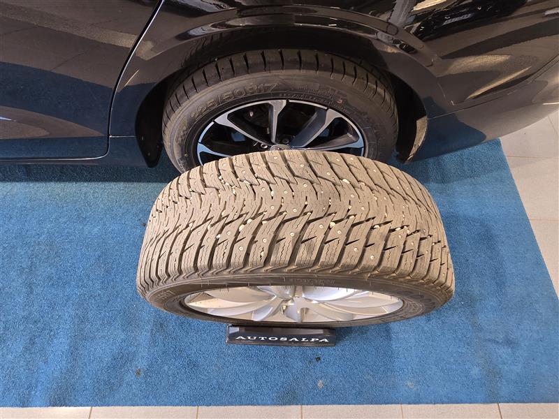 Volvo V60 D4 MOMENTUM AUT.