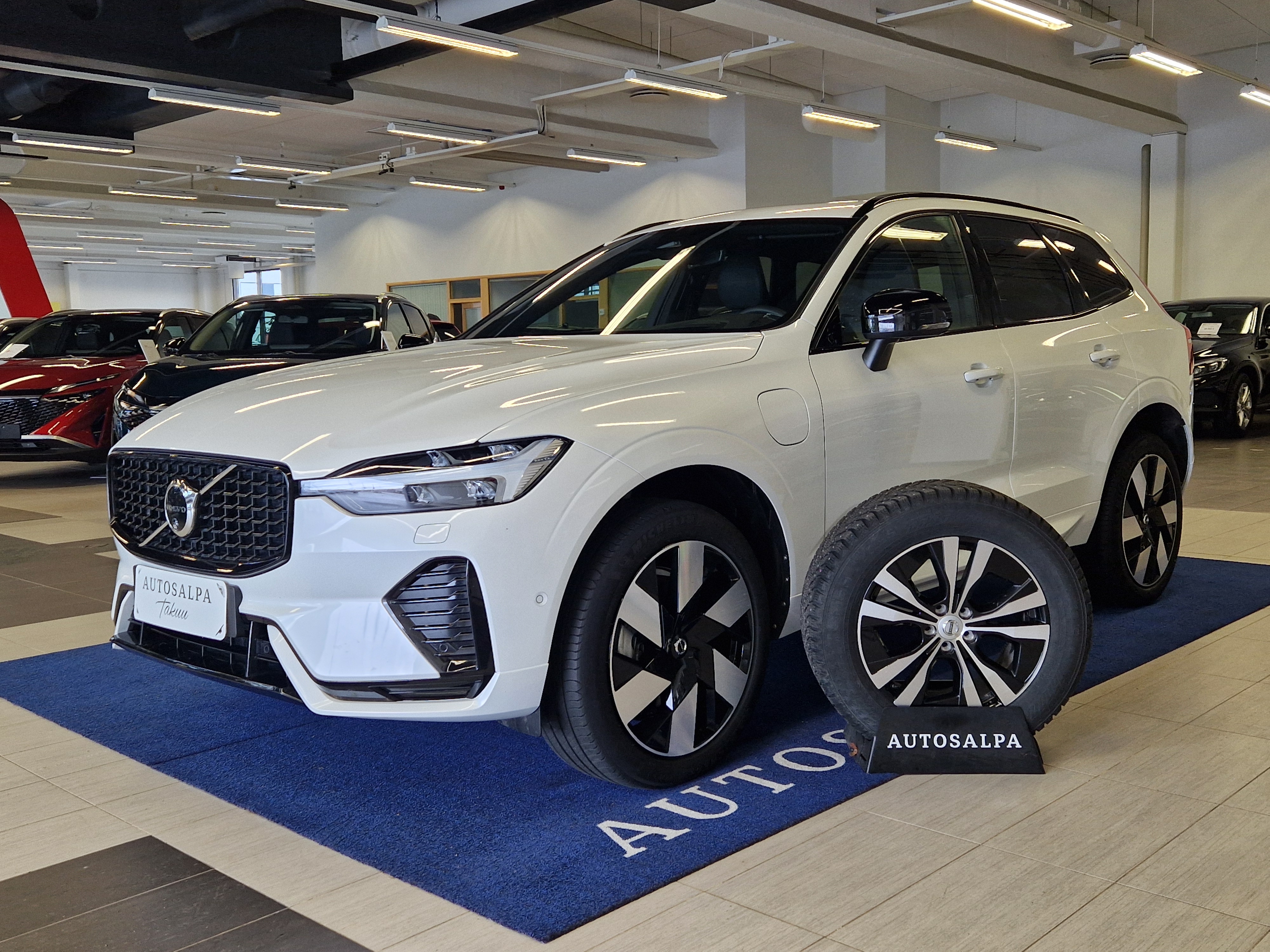 Volvo XC60 2024, kuva 2/18