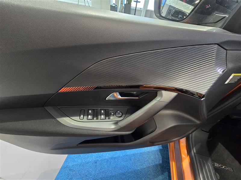 Peugeot E-2008 ACTIVE PACK 50 KWH 136 AUTOMAATTI