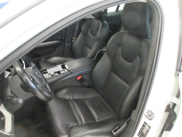 Volvo V60 T8 AWD BUSINESS INSCRIPTION AUT TAKUU 24KK/40TKM