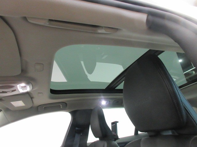 Volvo V60 T8 AWD BUSINESS INSCRIPTION AUT TAKUU 24KK/40TKM