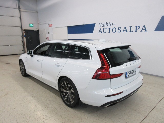 Volvo V60 T8 AWD BUSINESS INSCRIPTION AUT TAKUU 24KK/40TKM