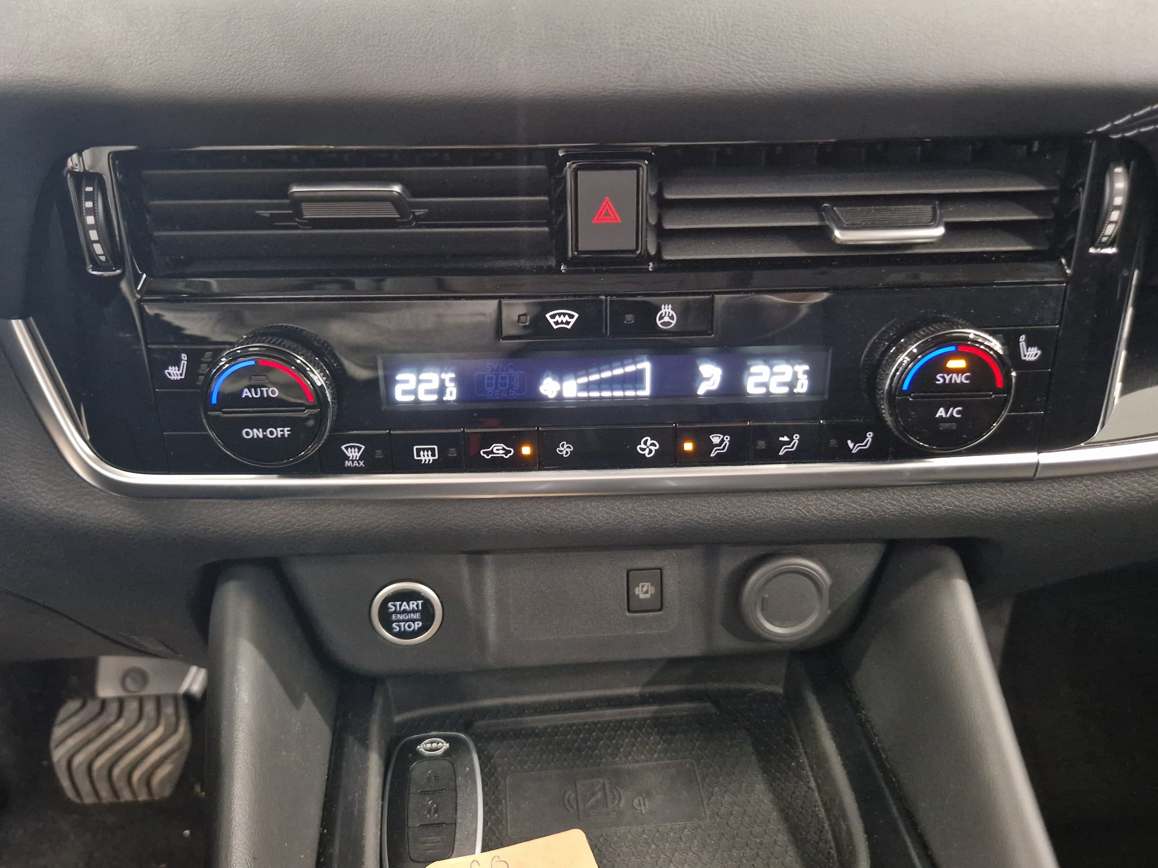 Nissan QASHQAI MHEV XTRONIC 2WD N-CONNECTA TAKUU 24KK/40TKM