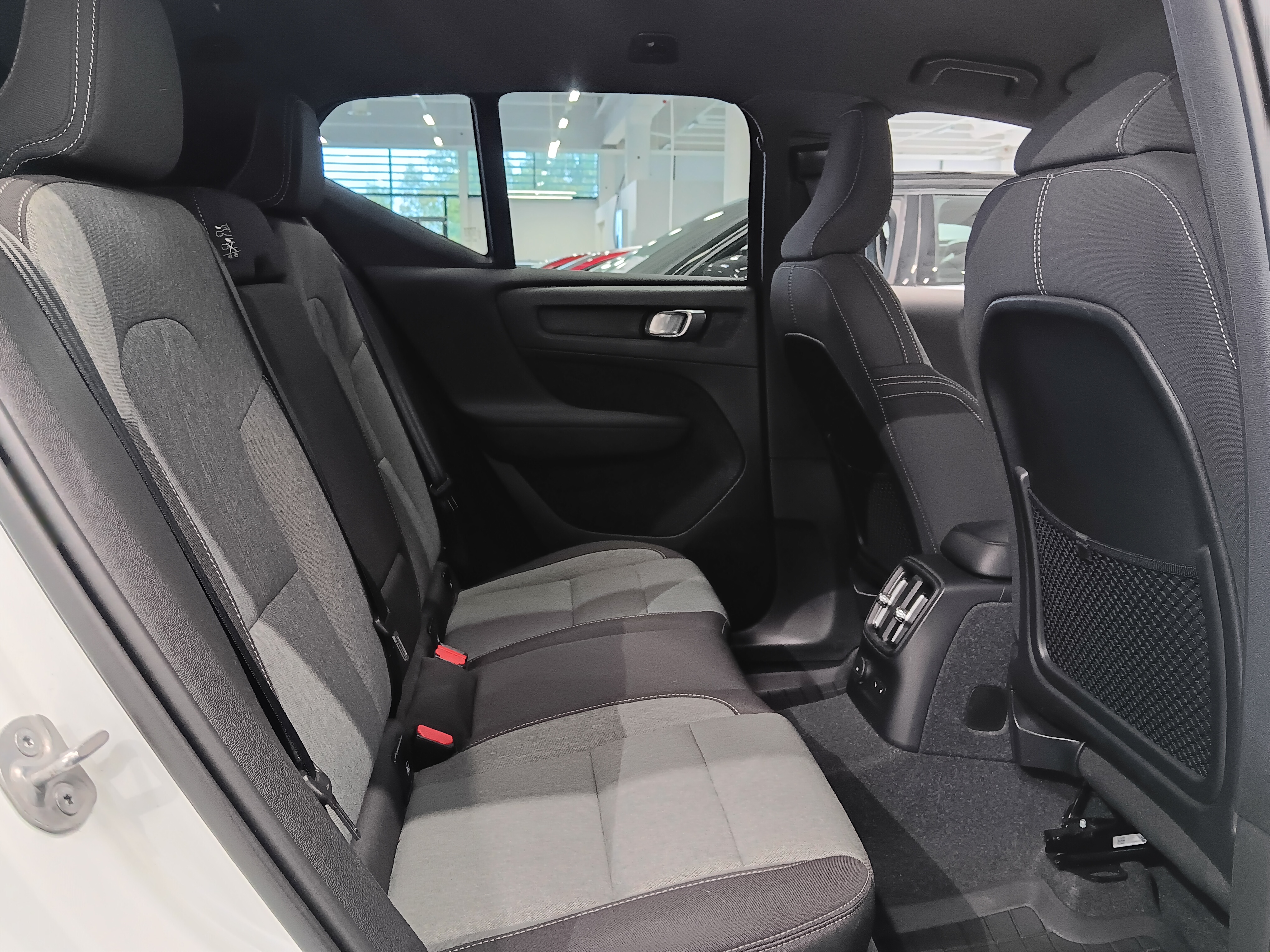 Volvo XC40 T4 TWE PLUS DARK TAKUU 24KK/40TKM