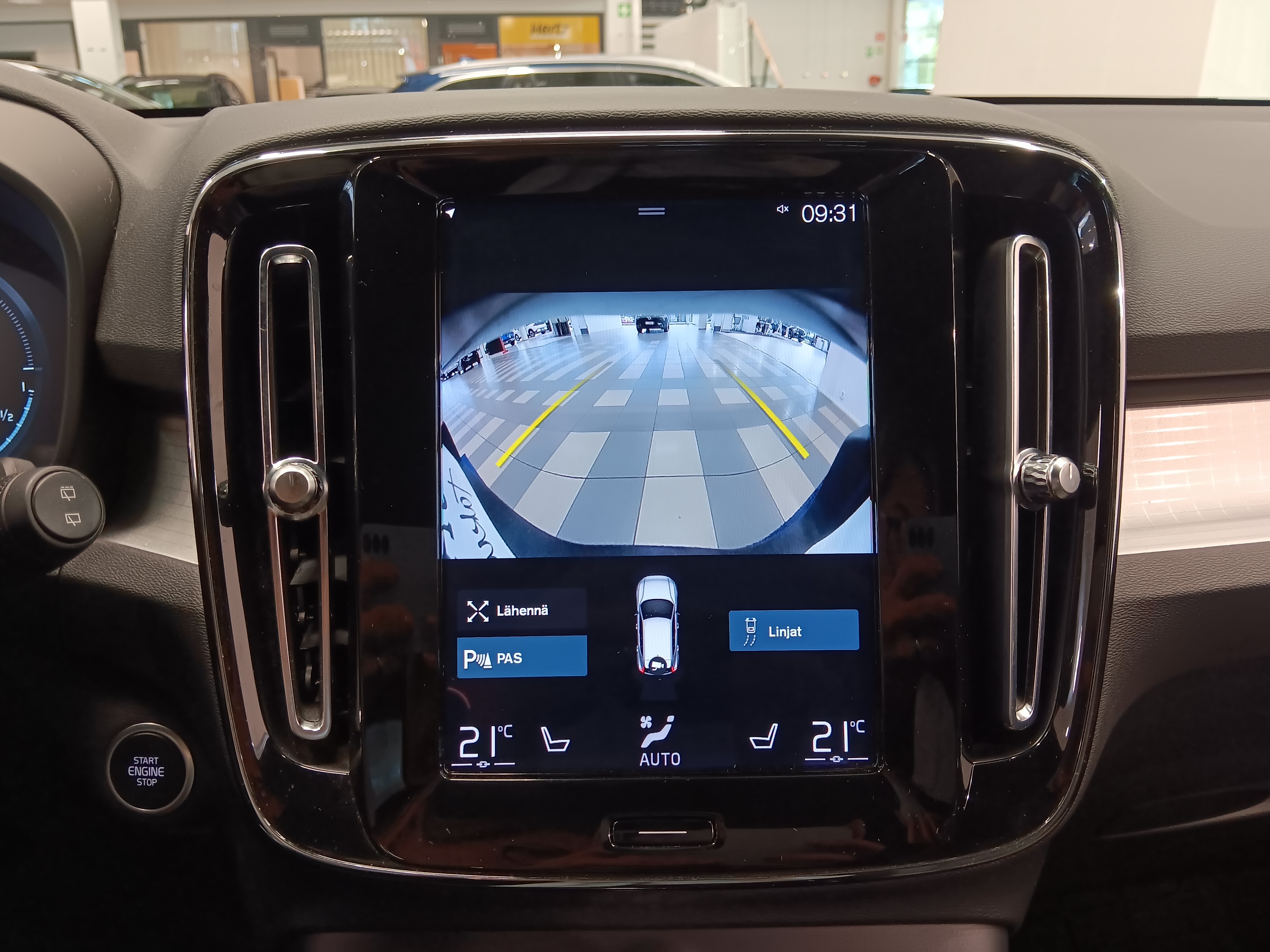 Volvo XC40 T4 TWE PLUS DARK TAKUU 24KK/40TKM