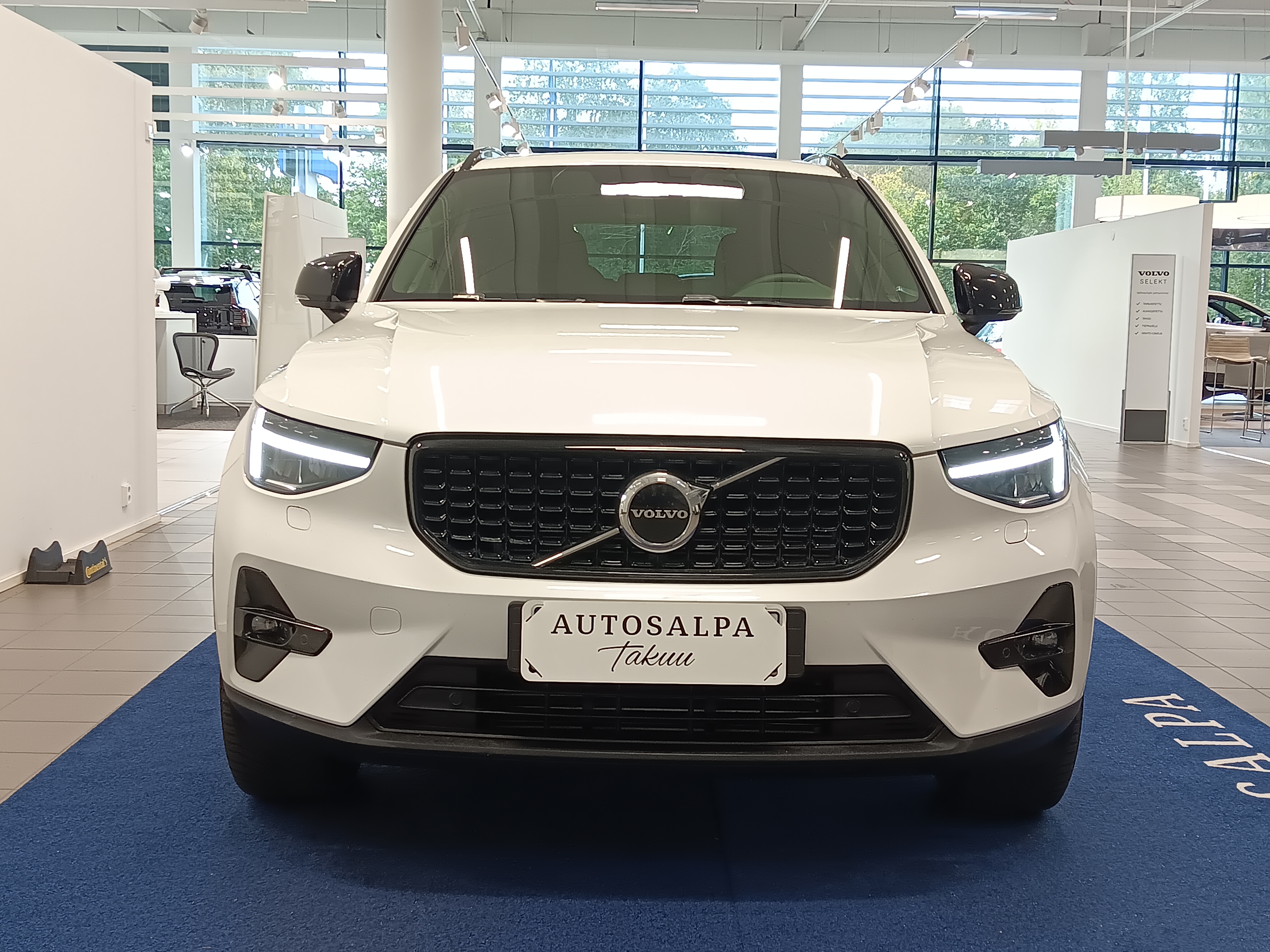 Volvo XC40 T4 TwE Plus Dark 2024, kuva 2/27
