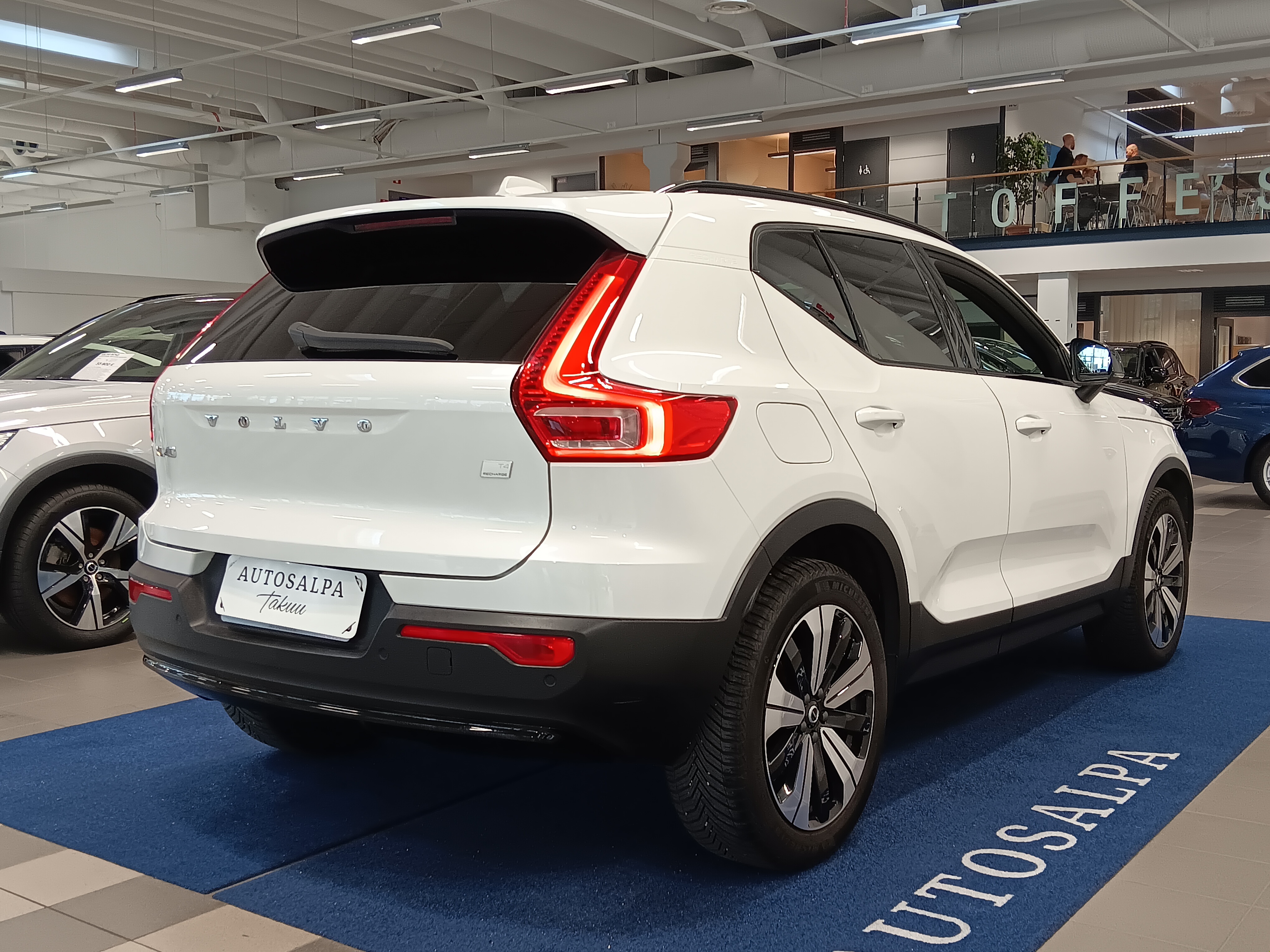 Volvo XC40 T4 TwE Plus Dark 2024, kuva 3/27
