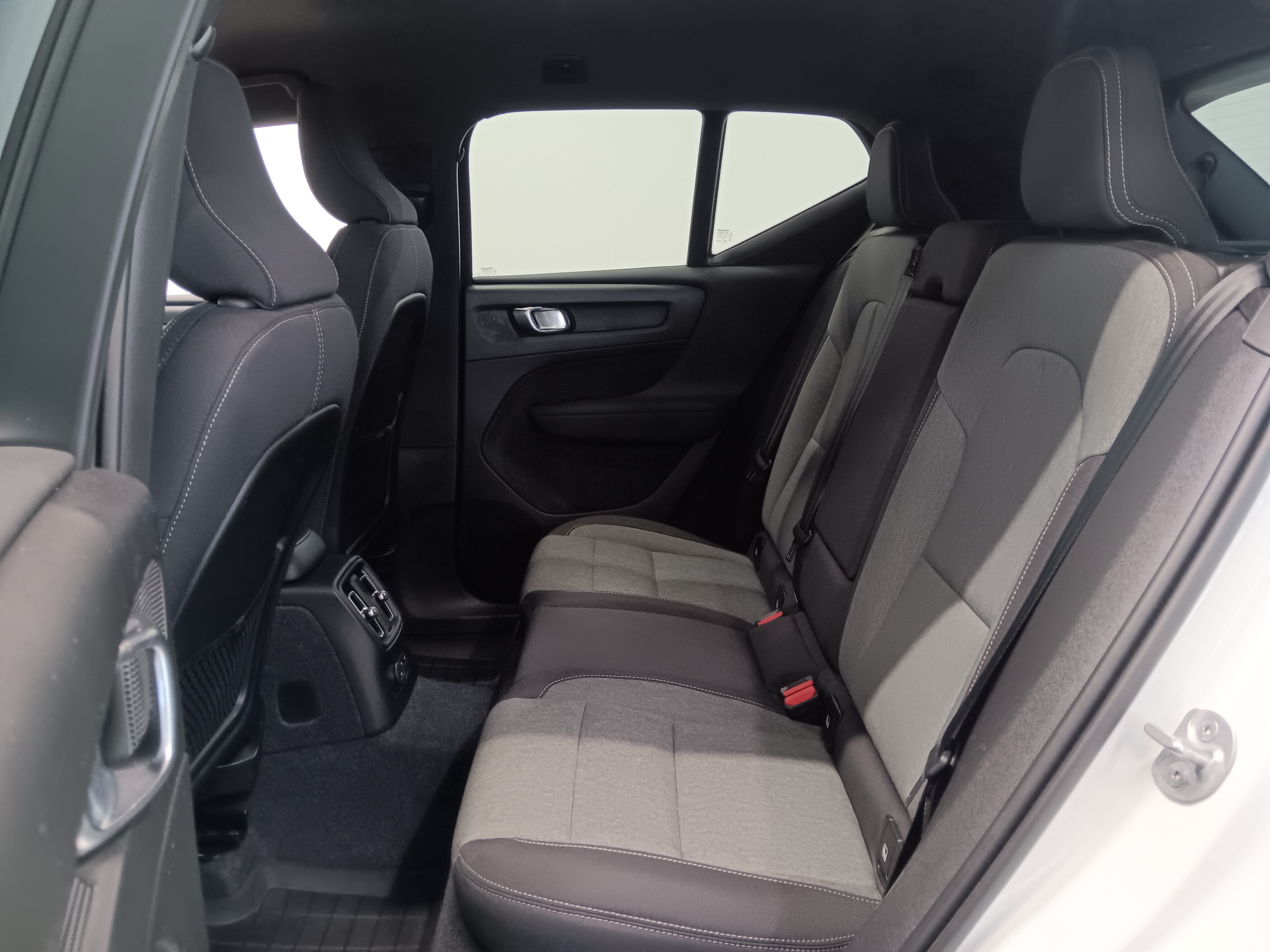 Volvo XC40 T4 TWE PLUS DARK TAKUU 24KK/40TKM