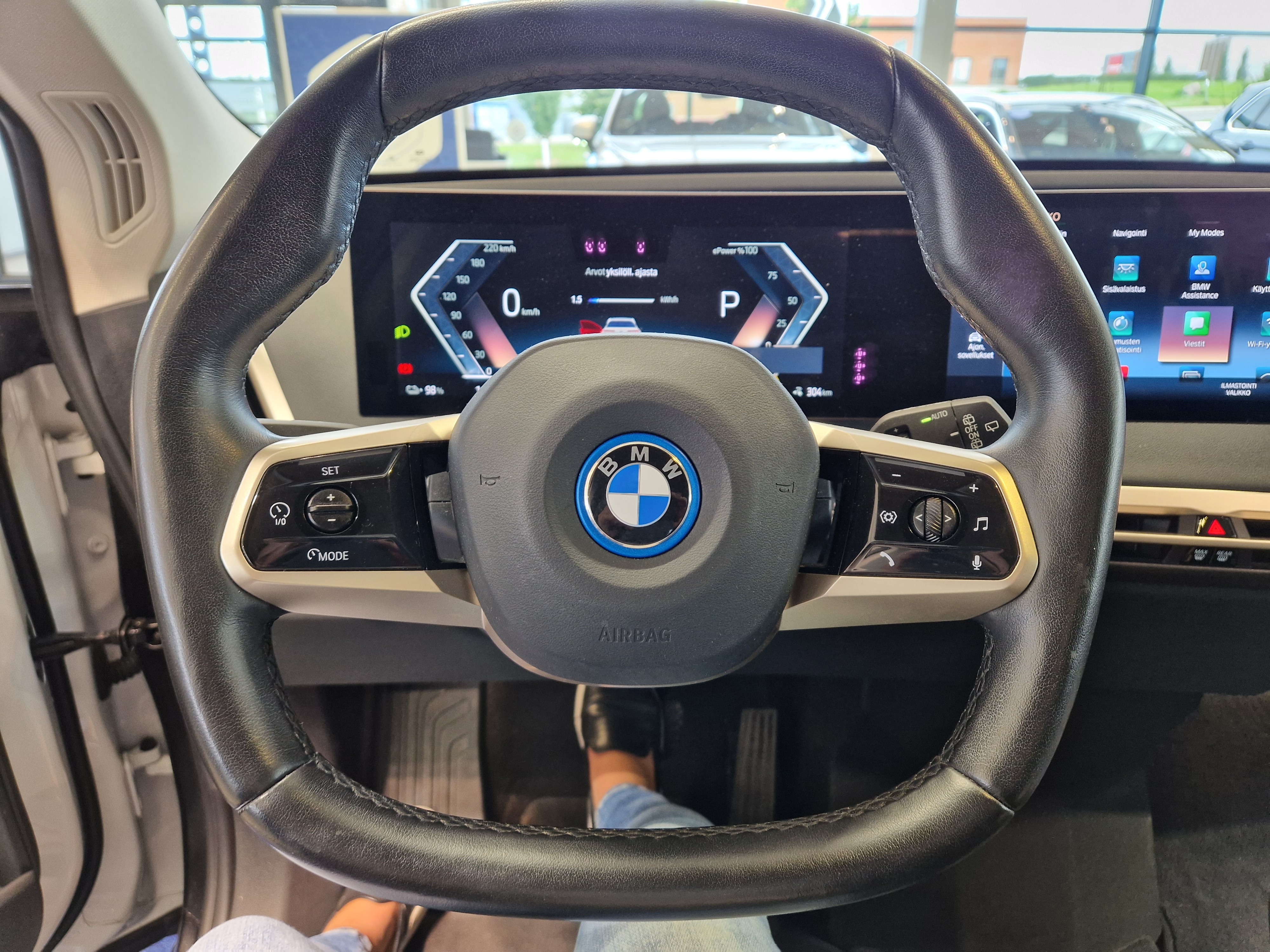 BMW iX xDrive40 2022, kuva 7/19