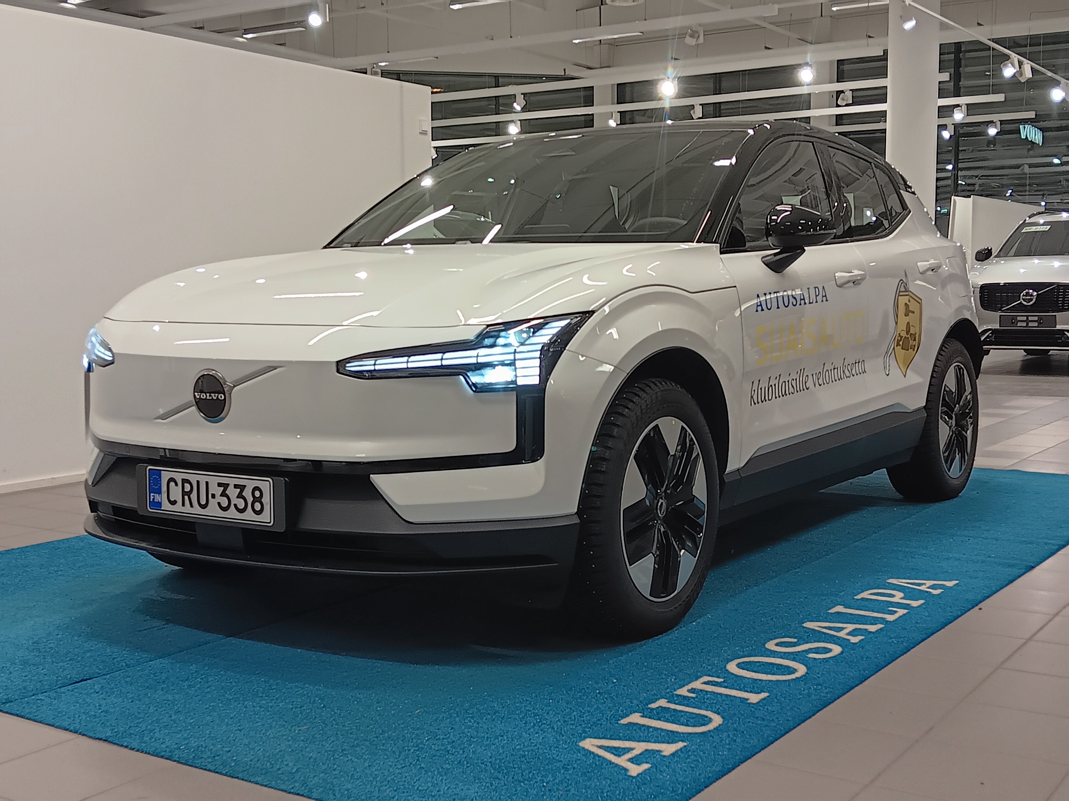 Volvo EX30 SINGLE EXTENDED RANGE PLUS.