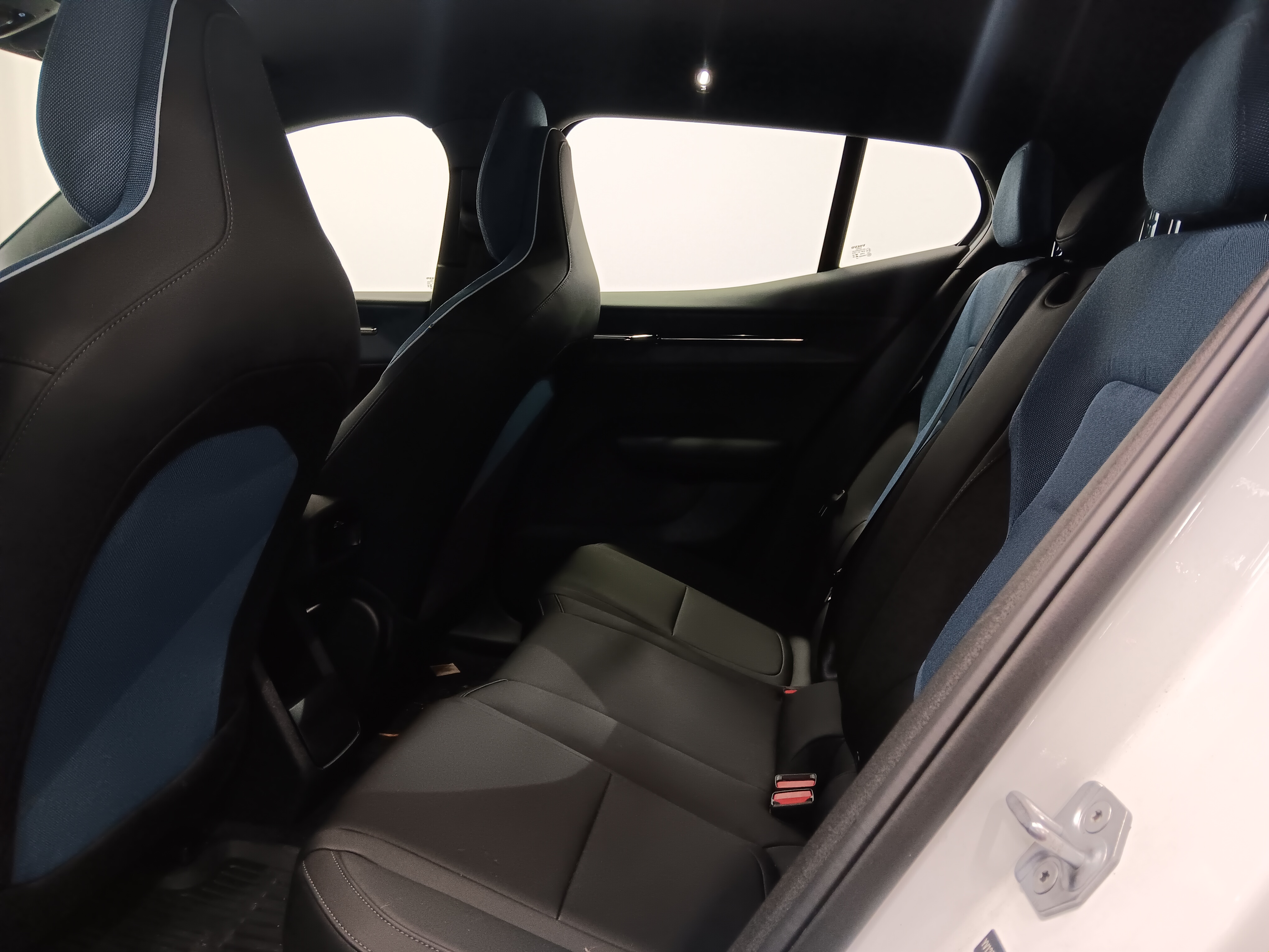 Volvo EX30 SINGLE EXTENDED RANGE PLUS.