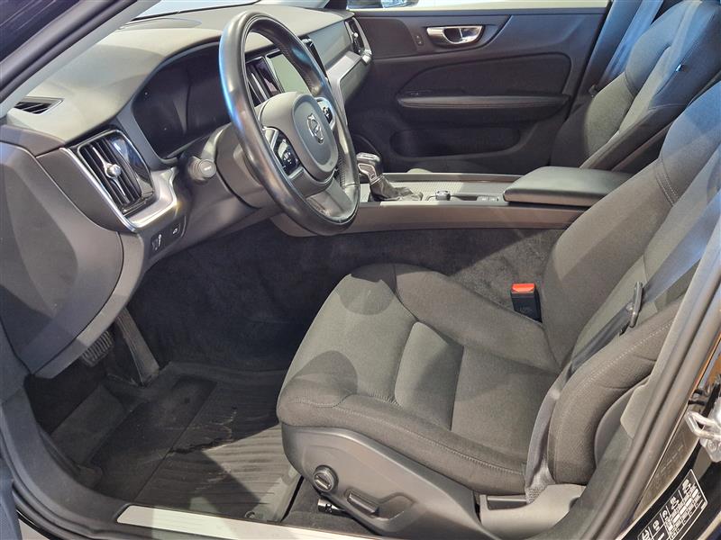 Volvo V60 D3 AWD Business aut 2020, bild 6/21