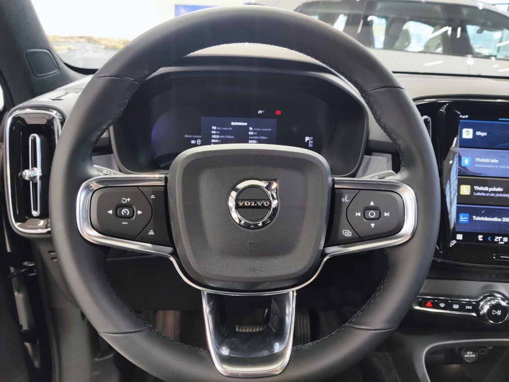 Volvo EC40 TWIN PERFORMANCE ULTRA PRO BLACK EDITION