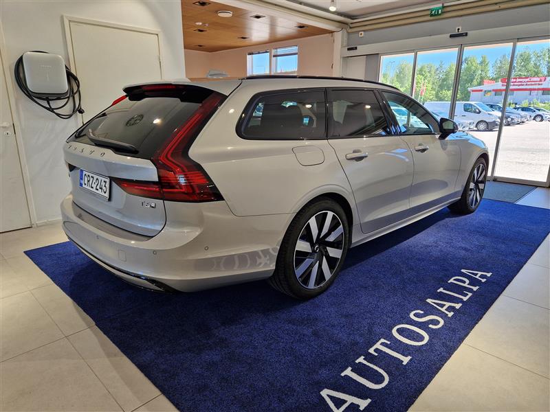 Volvo V90 2025, kuva 3/26