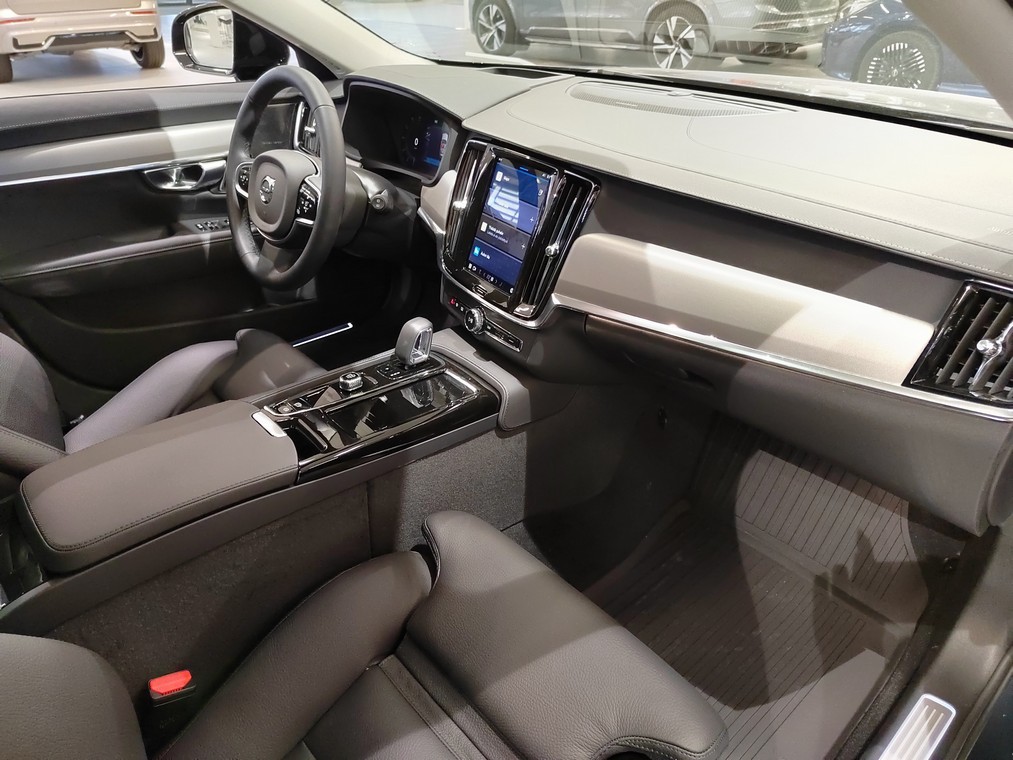 Volvo V90 T6 AWD LONG RANGE ULTRA DARK AUT.