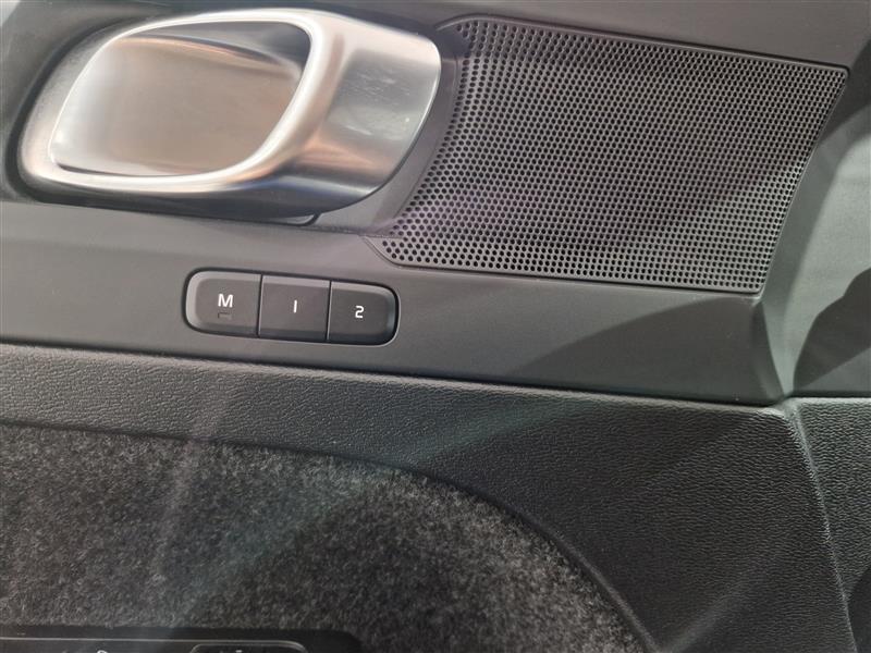 Volvo EX40 TWIN PERFORMANCE PLUS PRO BLACK EDITION