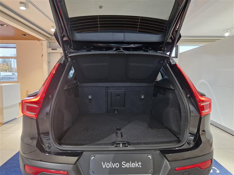 Volvo EX40 TWIN PERFORMANCE PLUS PRO BLACK EDITION