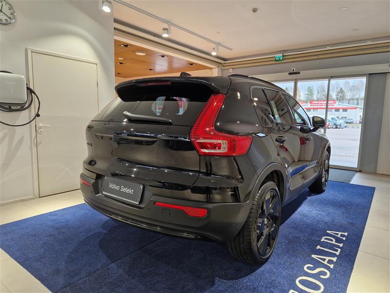 Volvo EX40 TWIN PERFORMANCE PLUS PRO BLACK EDITION