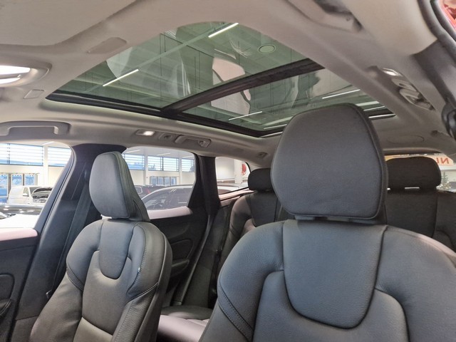 Volvo XC60 T6 AWD LONG RANGE PLUS PRO DARK