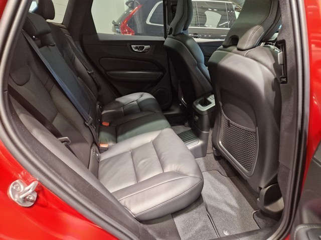 Volvo XC60 T6 AWD LONG RANGE PLUS PRO DARK.