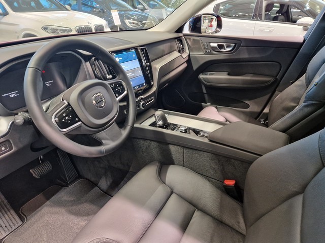 Volvo XC60 T6 AWD LONG RANGE PLUS PRO DARK.