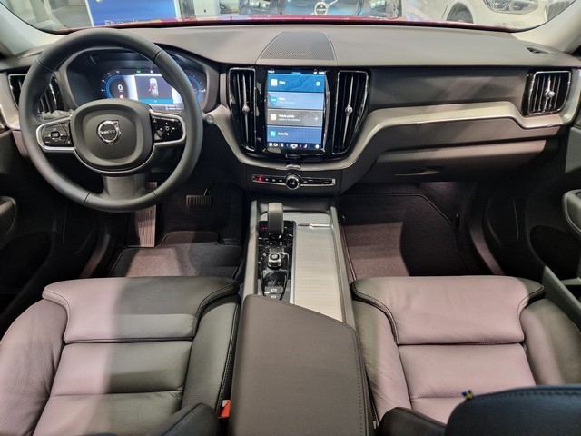 Volvo XC60 T6 AWD LONG RANGE PLUS PRO DARK